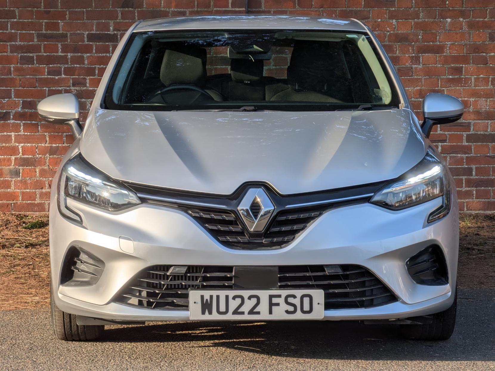 Renault Clio 1.0 TCe Iconic Edition Hatchback 5dr Petrol Manual Euro 6 (s/s) (90 ps)