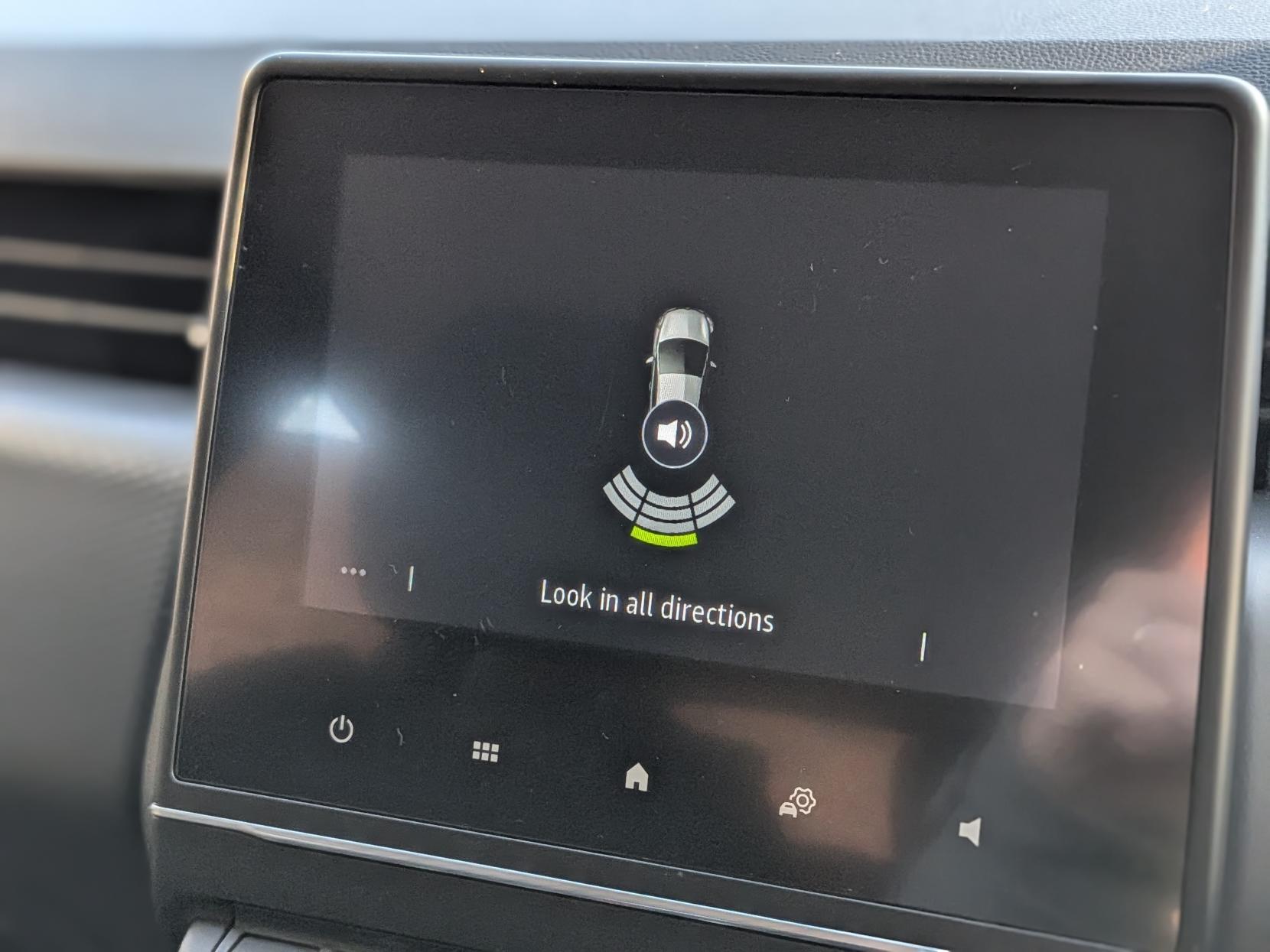 Renault Clio 1.0 TCe Iconic Edition Hatchback 5dr Petrol Manual Euro 6 (s/s) (90 ps)