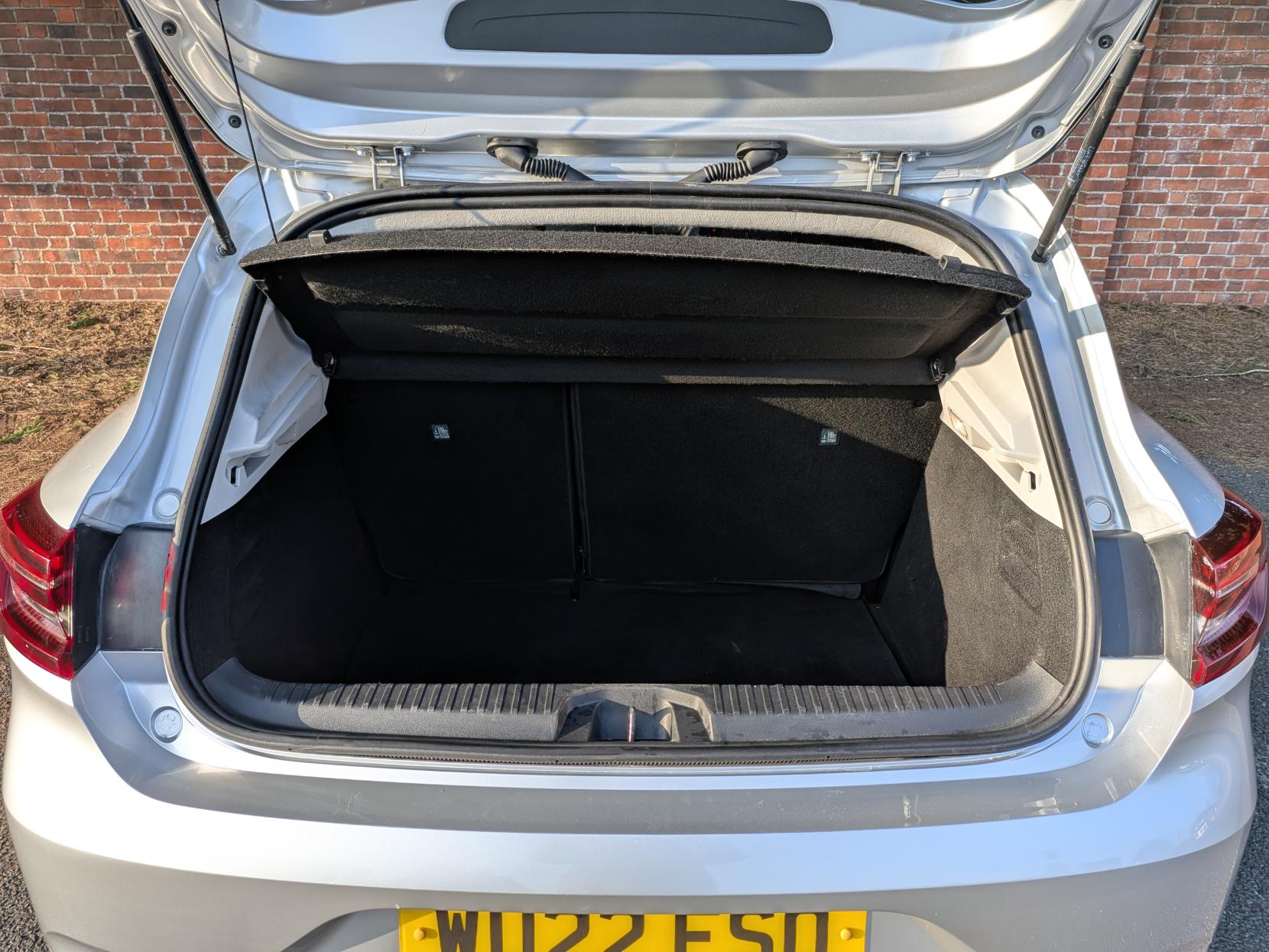 Renault Clio 1.0 TCe Iconic Edition Hatchback 5dr Petrol Manual Euro 6 (s/s) (90 ps)