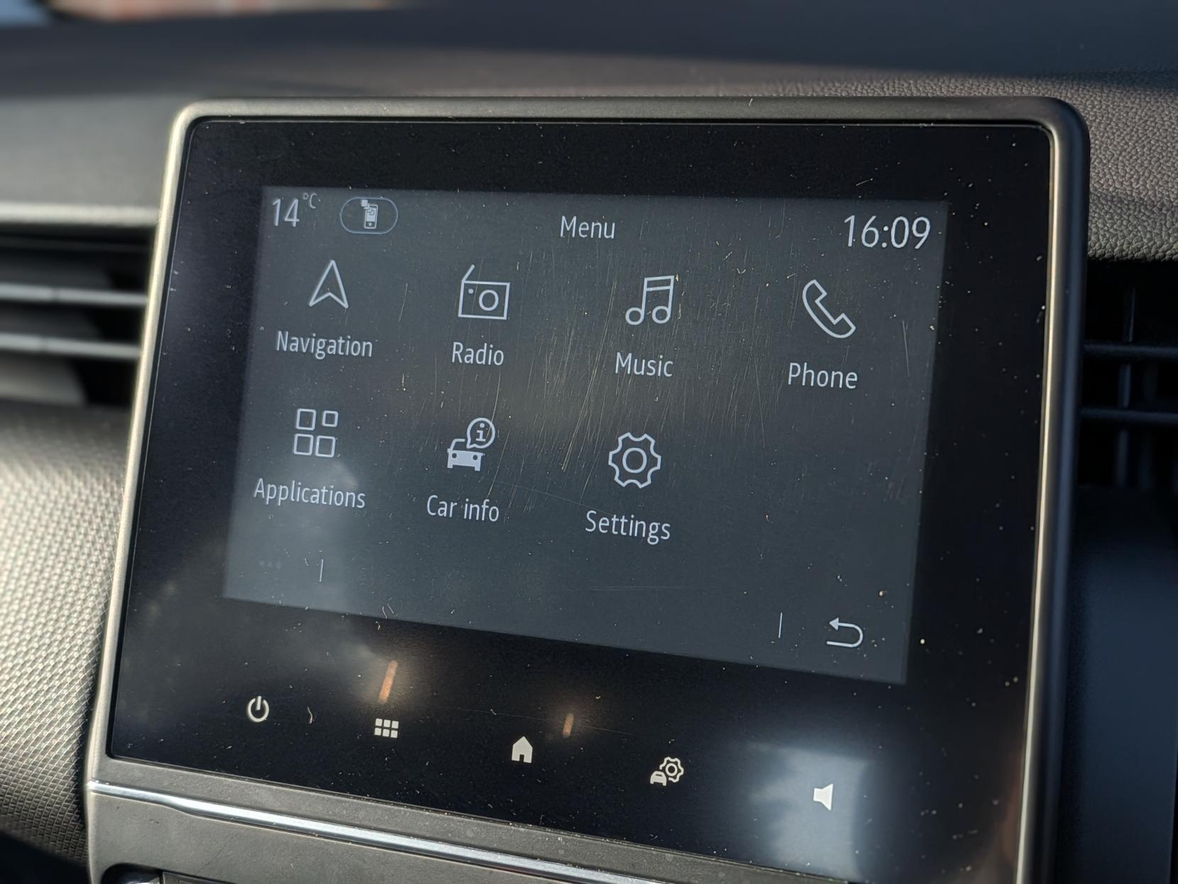 Renault Clio 1.0 TCe Iconic Edition Hatchback 5dr Petrol Manual Euro 6 (s/s) (90 ps)