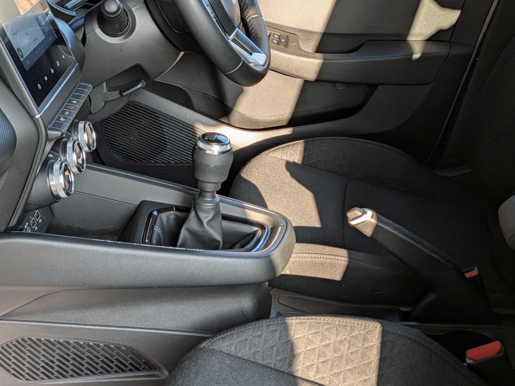 Renault Clio 1.0 TCe Iconic Edition Hatchback 5dr Petrol Manual Euro 6 (s/s) (90 ps)