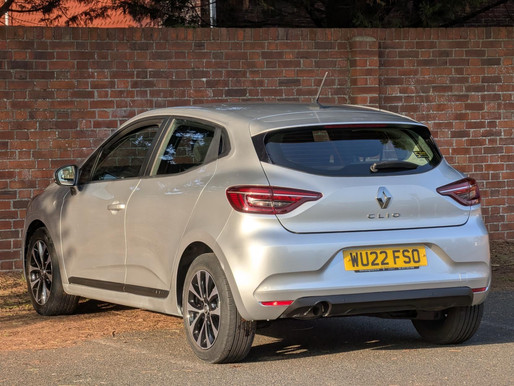 Renault Clio 1.0 TCe Iconic Edition Hatchback 5dr Petrol Manual Euro 6 (s/s) (90 ps)