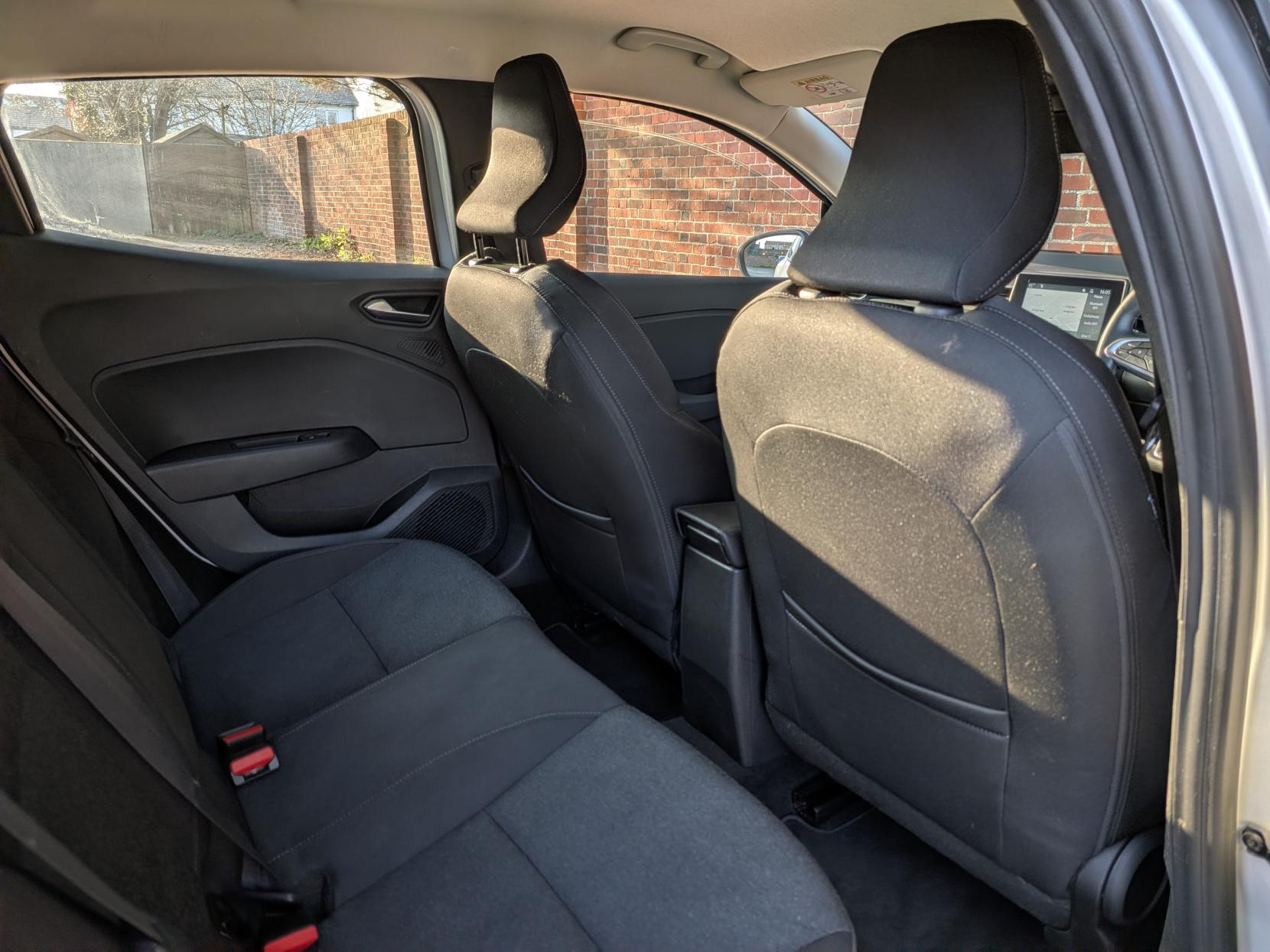 Renault Clio 1.0 TCe Iconic Edition Hatchback 5dr Petrol Manual Euro 6 (s/s) (90 ps)