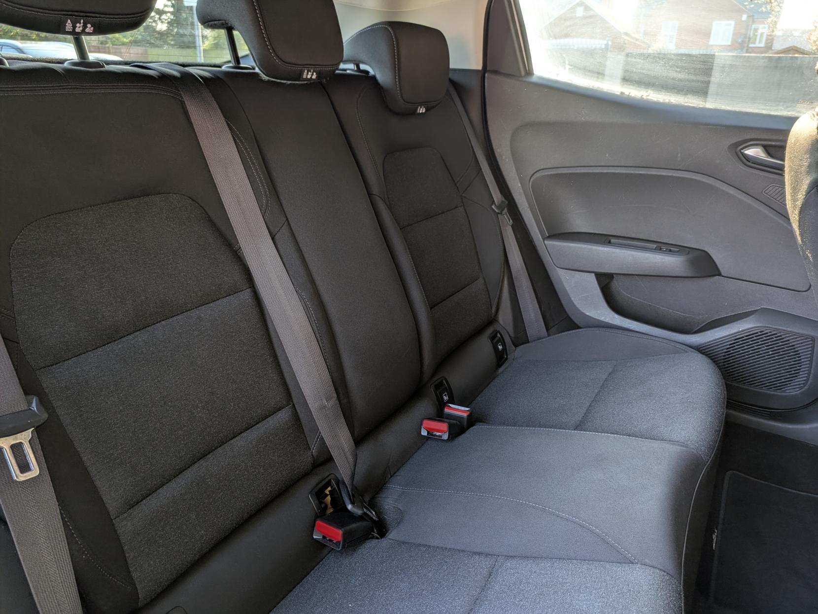 Renault Clio 1.0 TCe Iconic Edition Hatchback 5dr Petrol Manual Euro 6 (s/s) (90 ps)