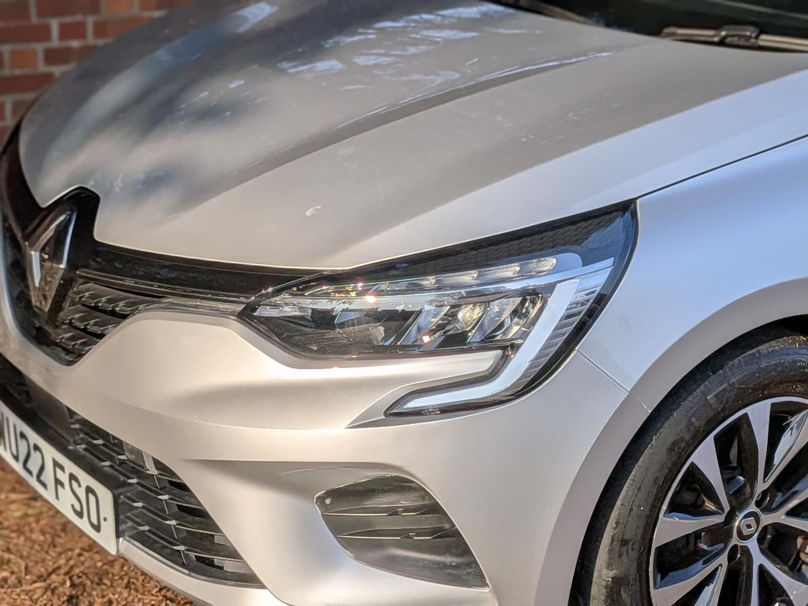 Renault Clio 1.0 TCe Iconic Edition Hatchback 5dr Petrol Manual Euro 6 (s/s) (90 ps)