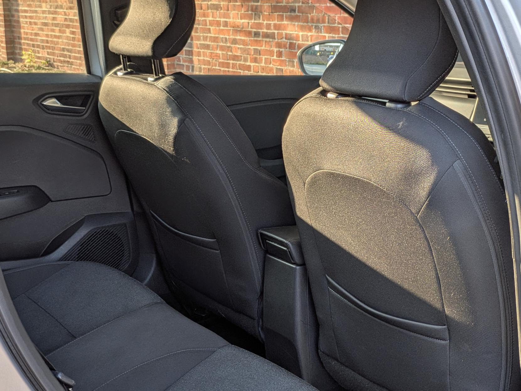 Renault Clio 1.0 TCe Iconic Edition Hatchback 5dr Petrol Manual Euro 6 (s/s) (90 ps)