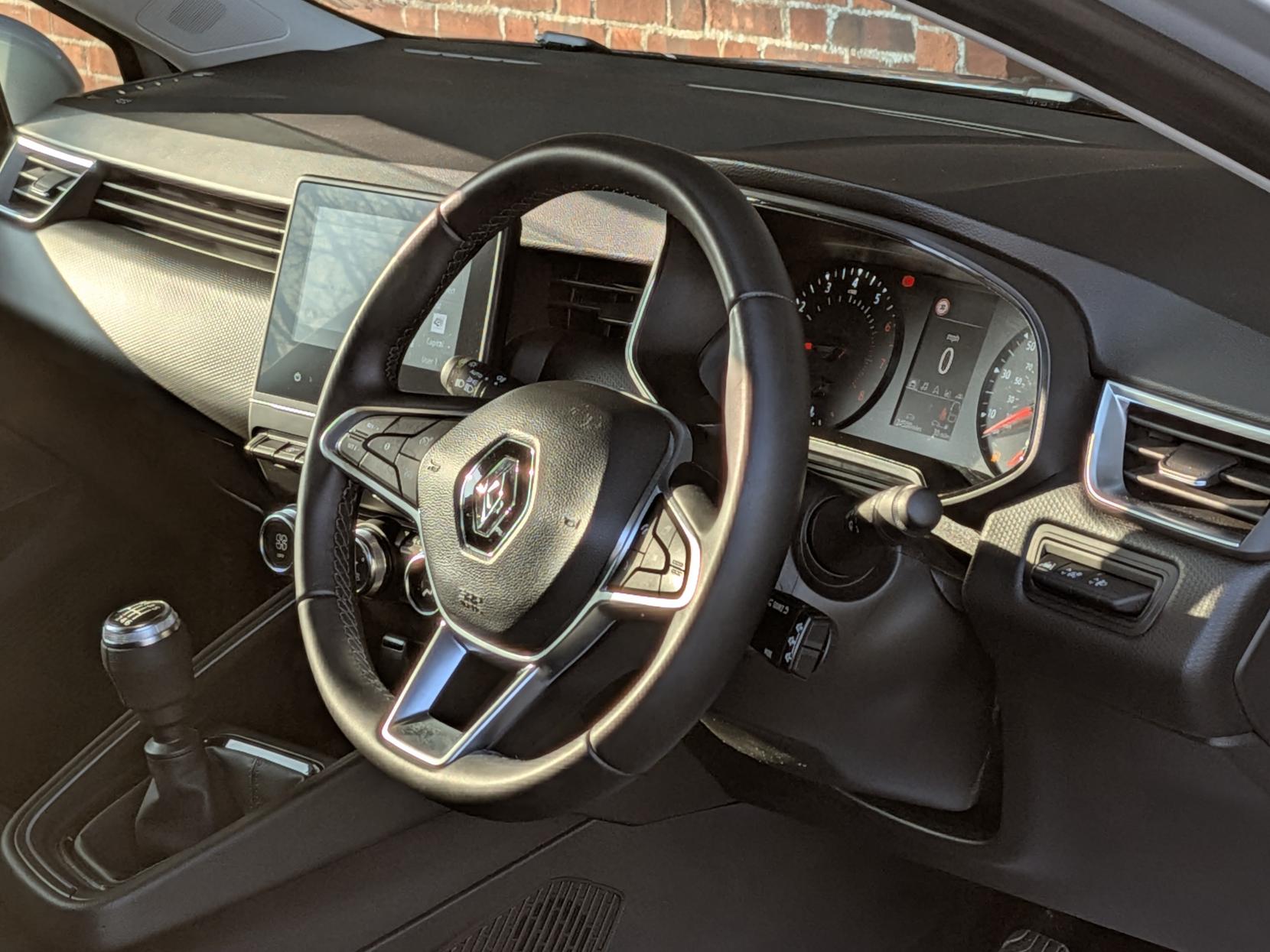 Renault Clio 1.0 TCe Iconic Edition Hatchback 5dr Petrol Manual Euro 6 (s/s) (90 ps)