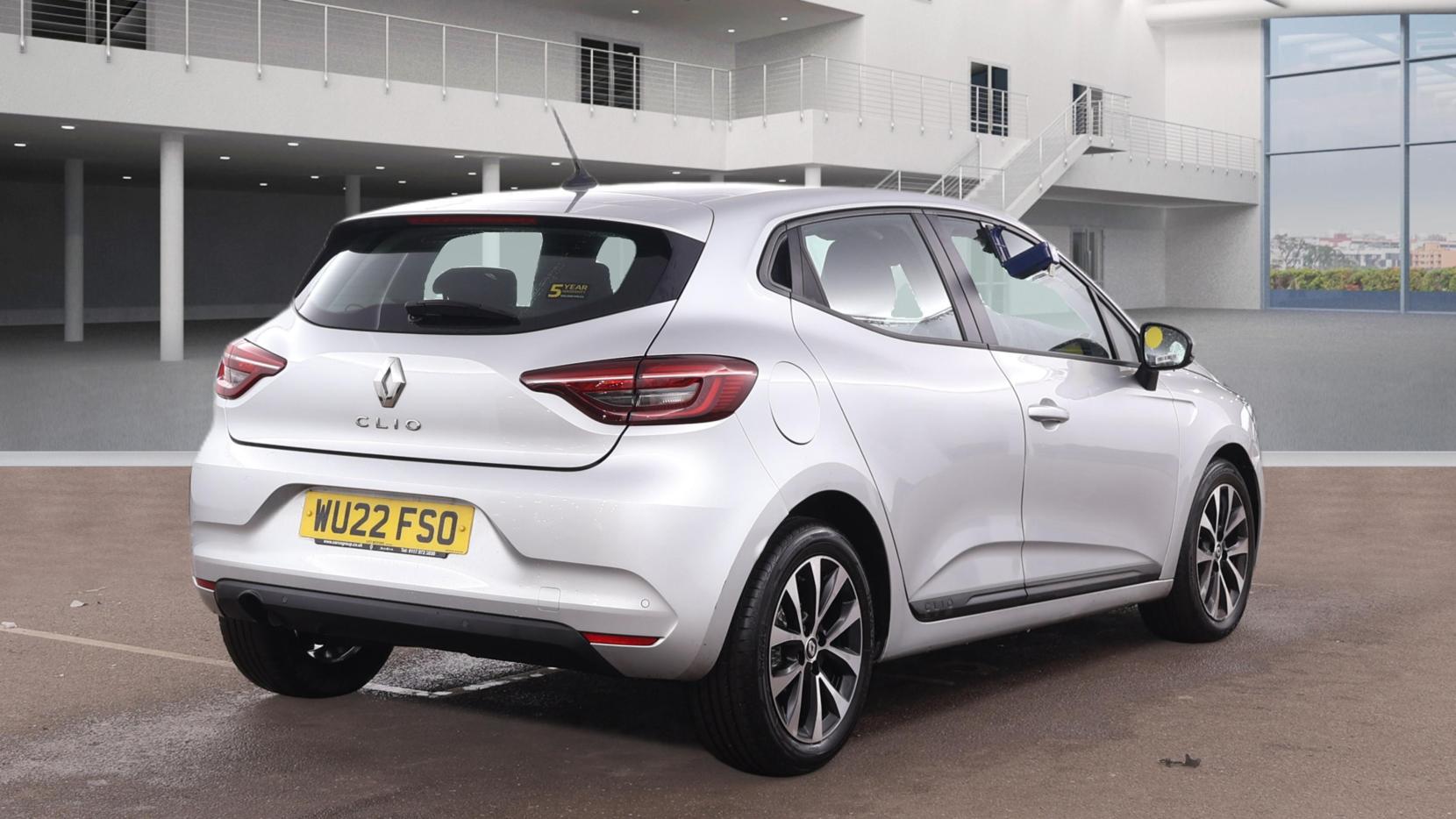 Renault Clio 1.0 TCe Iconic Edition Hatchback 5dr Petrol Manual Euro 6 (s/s) (90 ps)