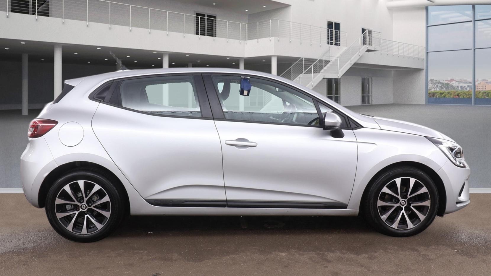 Renault Clio 1.0 TCe Iconic Edition Hatchback 5dr Petrol Manual Euro 6 (s/s) (90 ps)