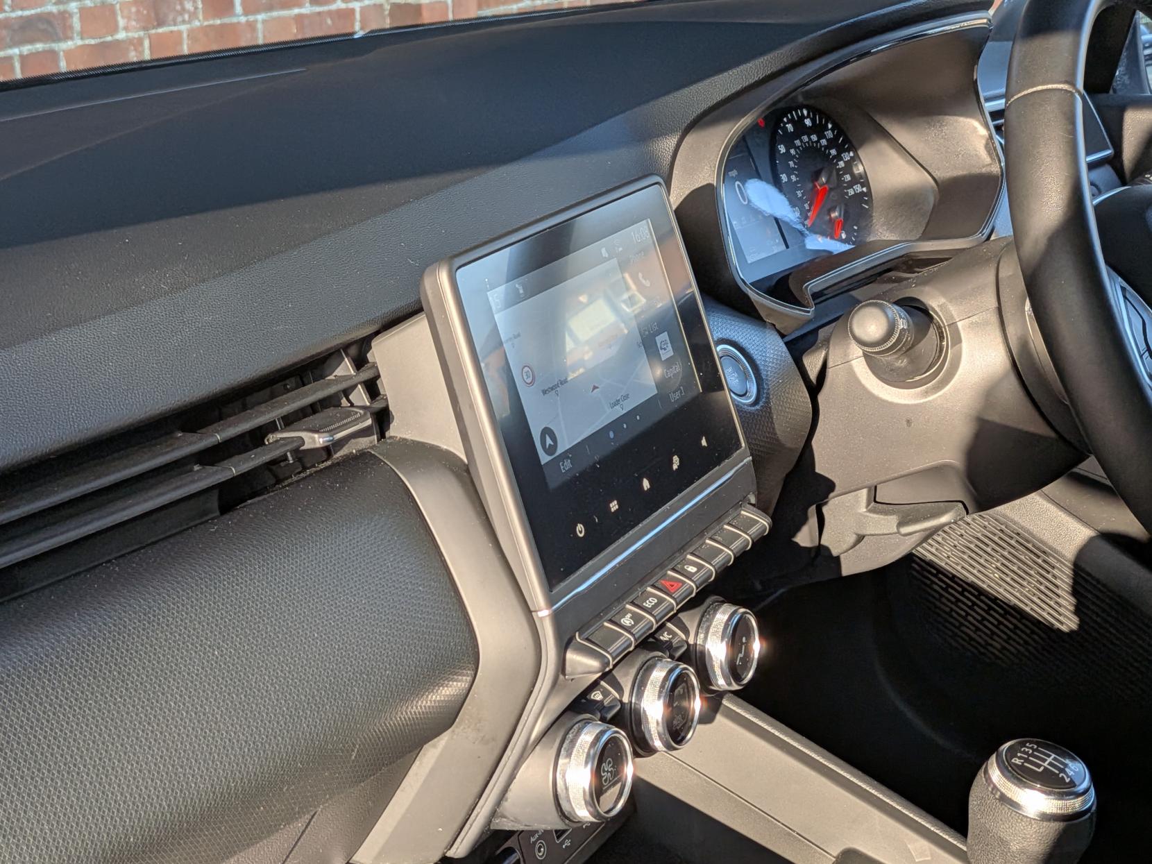 Renault Clio 1.0 TCe Iconic Edition Hatchback 5dr Petrol Manual Euro 6 (s/s) (90 ps)