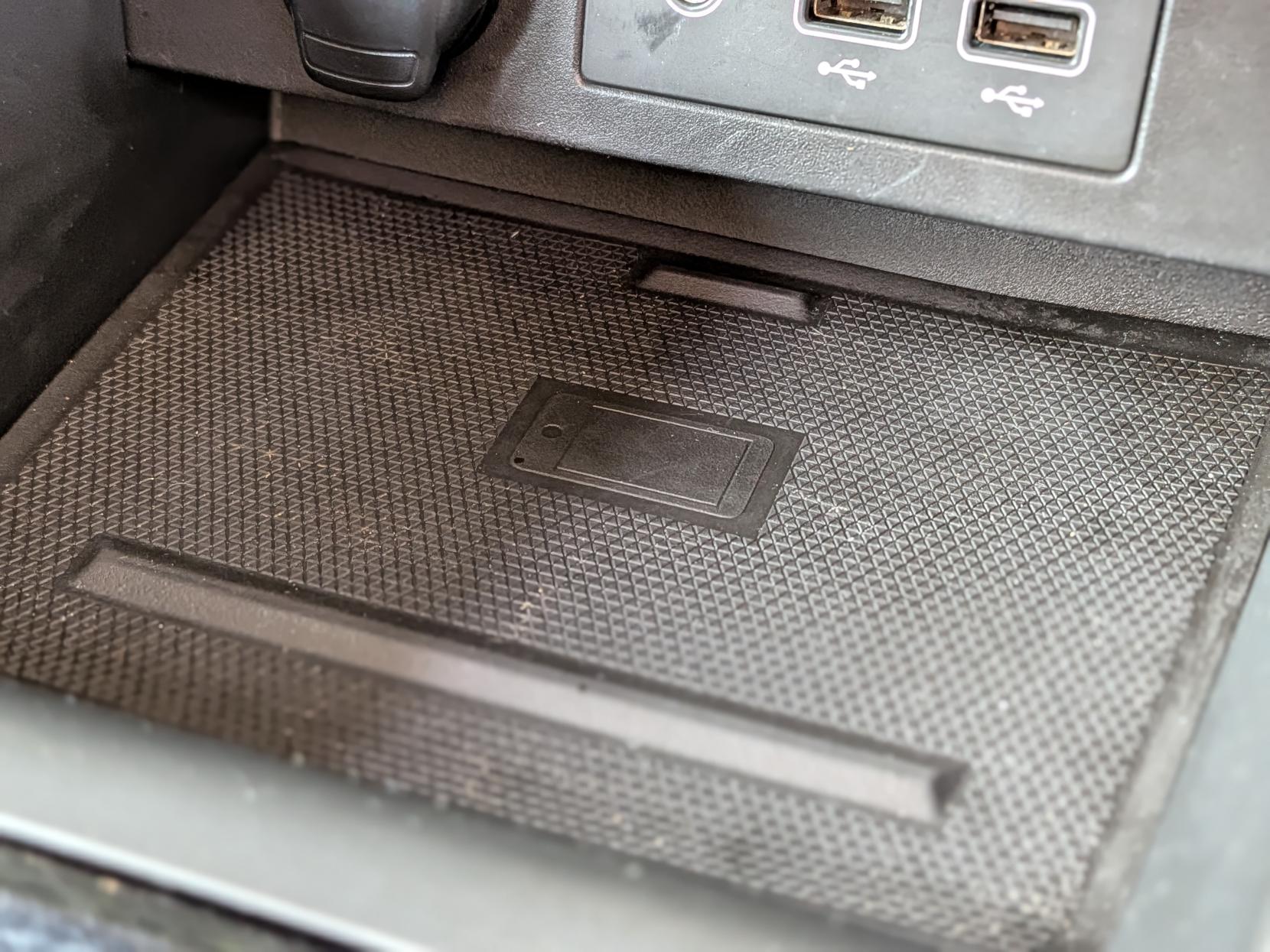 Renault Clio 1.0 TCe Iconic Edition Hatchback 5dr Petrol Manual Euro 6 (s/s) (90 ps)