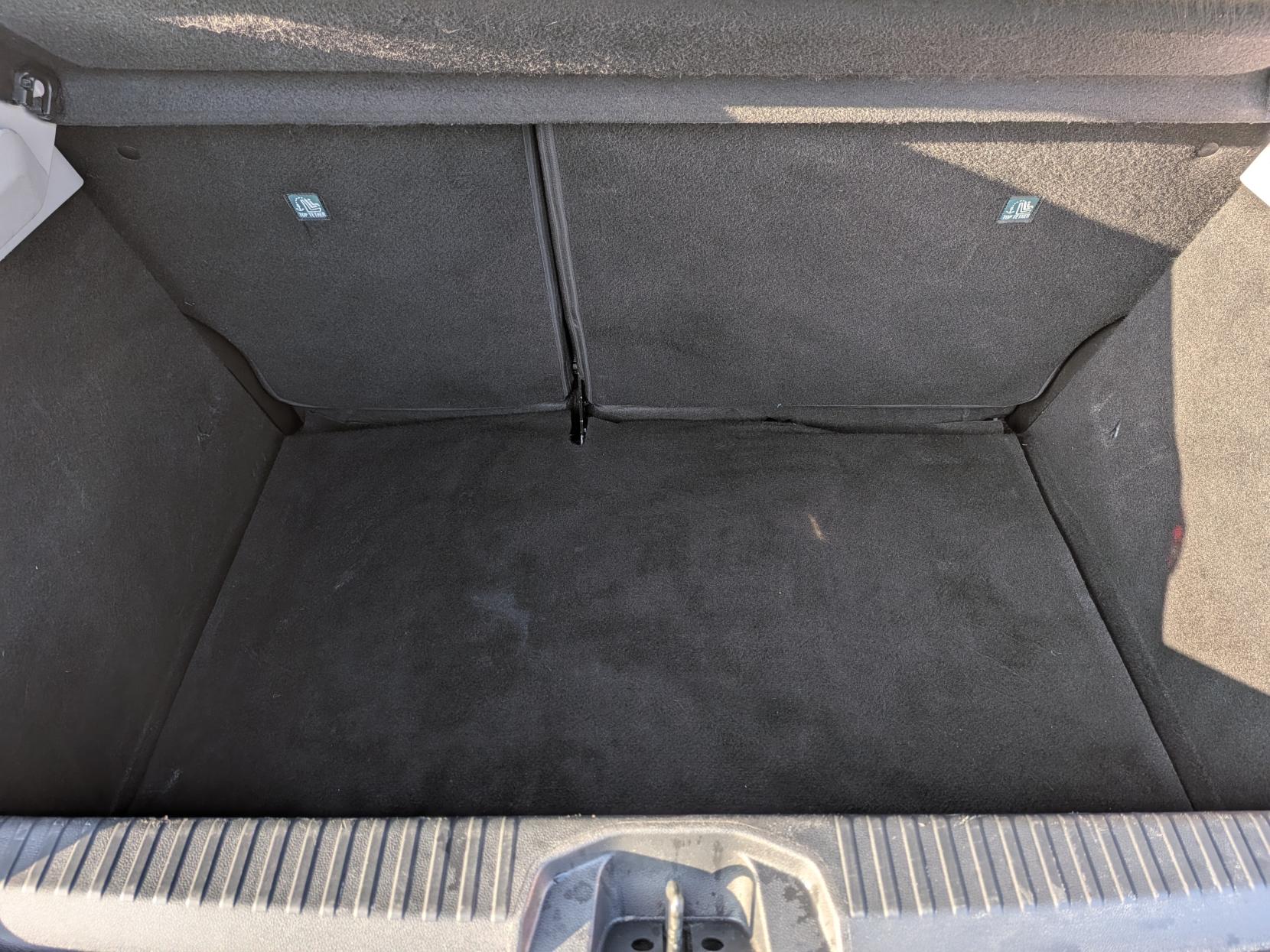 Renault Clio 1.0 TCe Iconic Edition Hatchback 5dr Petrol Manual Euro 6 (s/s) (90 ps)