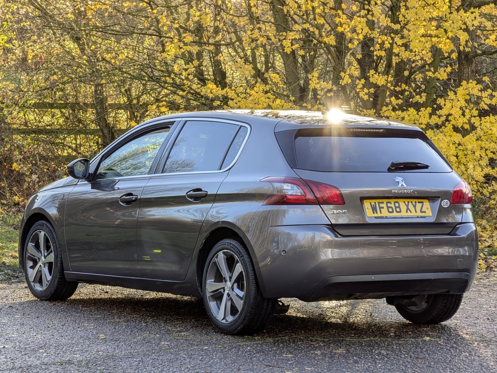 Peugeot 308 1.2 PureTech Tech Edition Hatchback 5dr Petrol EAT Euro 6 (s/s) (130 ps)