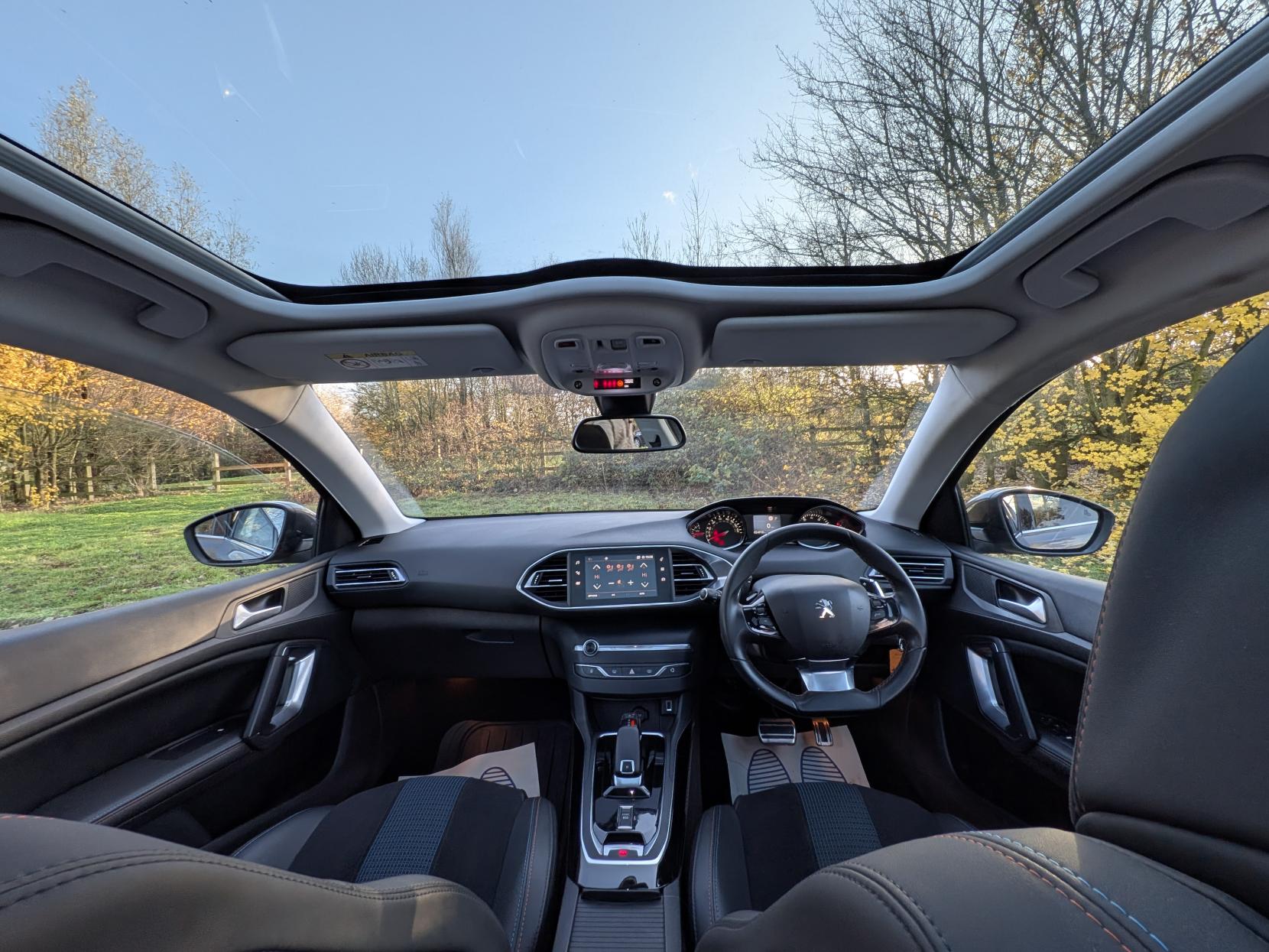 Peugeot 308 1.2 PureTech Tech Edition Hatchback 5dr Petrol EAT Euro 6 (s/s) (130 ps)