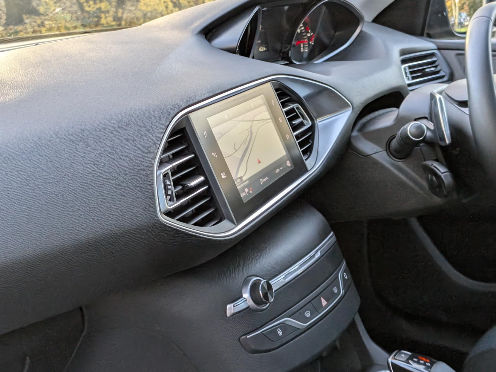 Peugeot 308 1.2 PureTech Tech Edition Hatchback 5dr Petrol EAT Euro 6 (s/s) (130 ps)