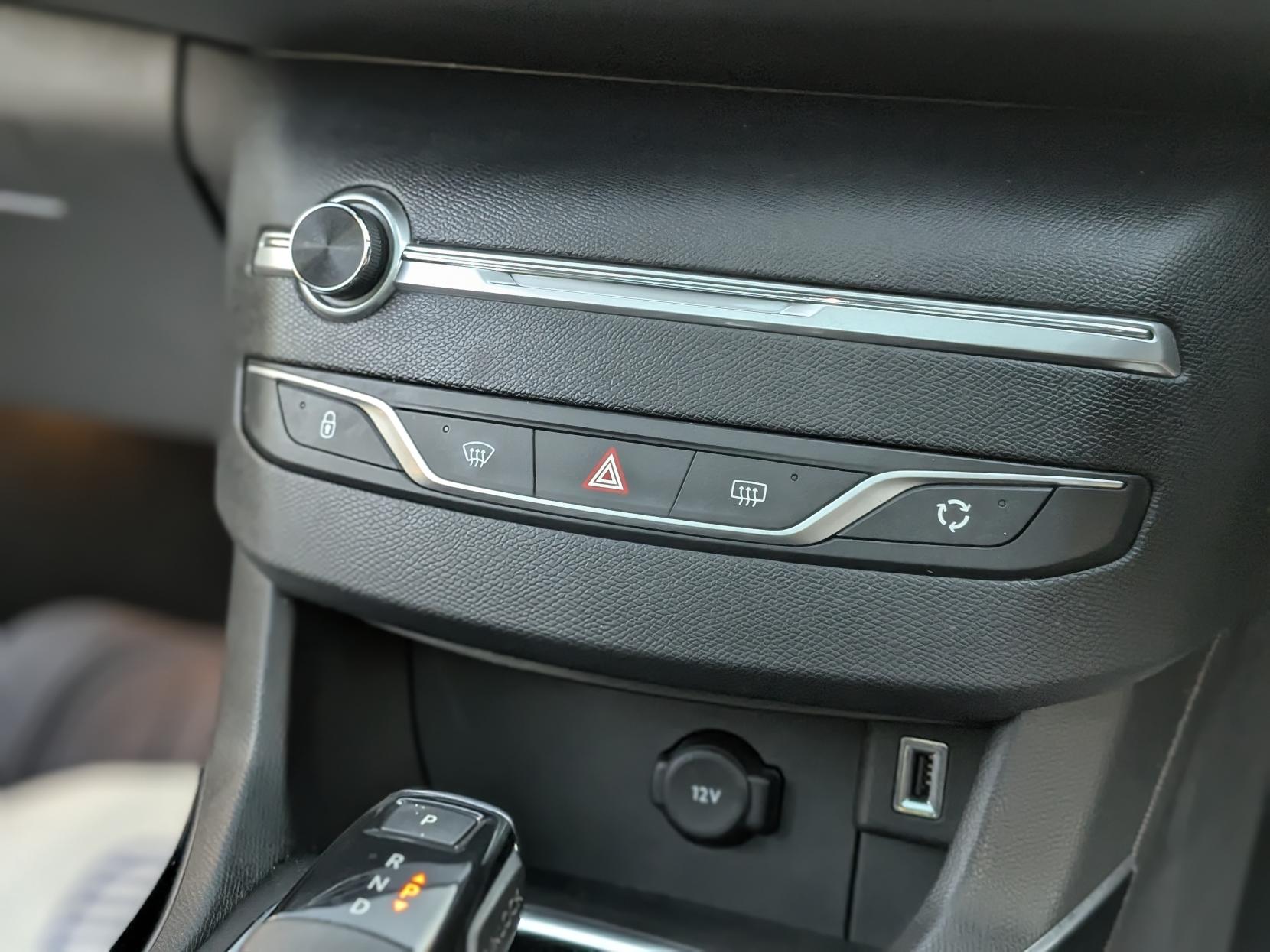 Peugeot 308 1.2 PureTech Tech Edition Hatchback 5dr Petrol EAT Euro 6 (s/s) (130 ps)