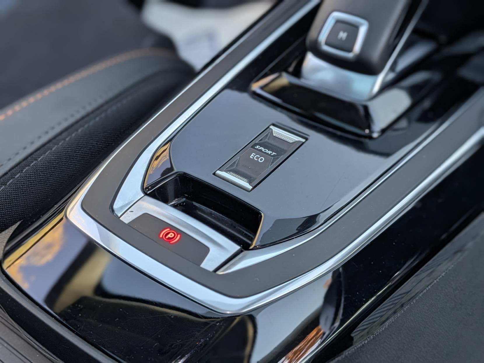 Peugeot 308 1.2 PureTech Tech Edition Hatchback 5dr Petrol EAT Euro 6 (s/s) (130 ps)