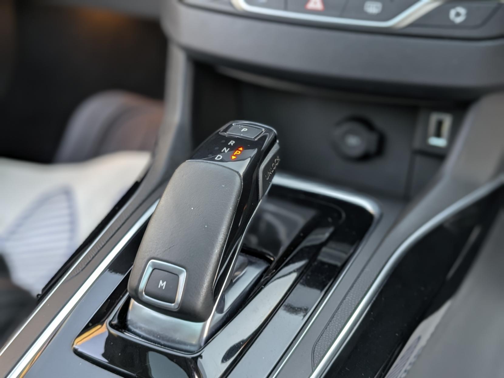 Peugeot 308 1.2 PureTech Tech Edition Hatchback 5dr Petrol EAT Euro 6 (s/s) (130 ps)