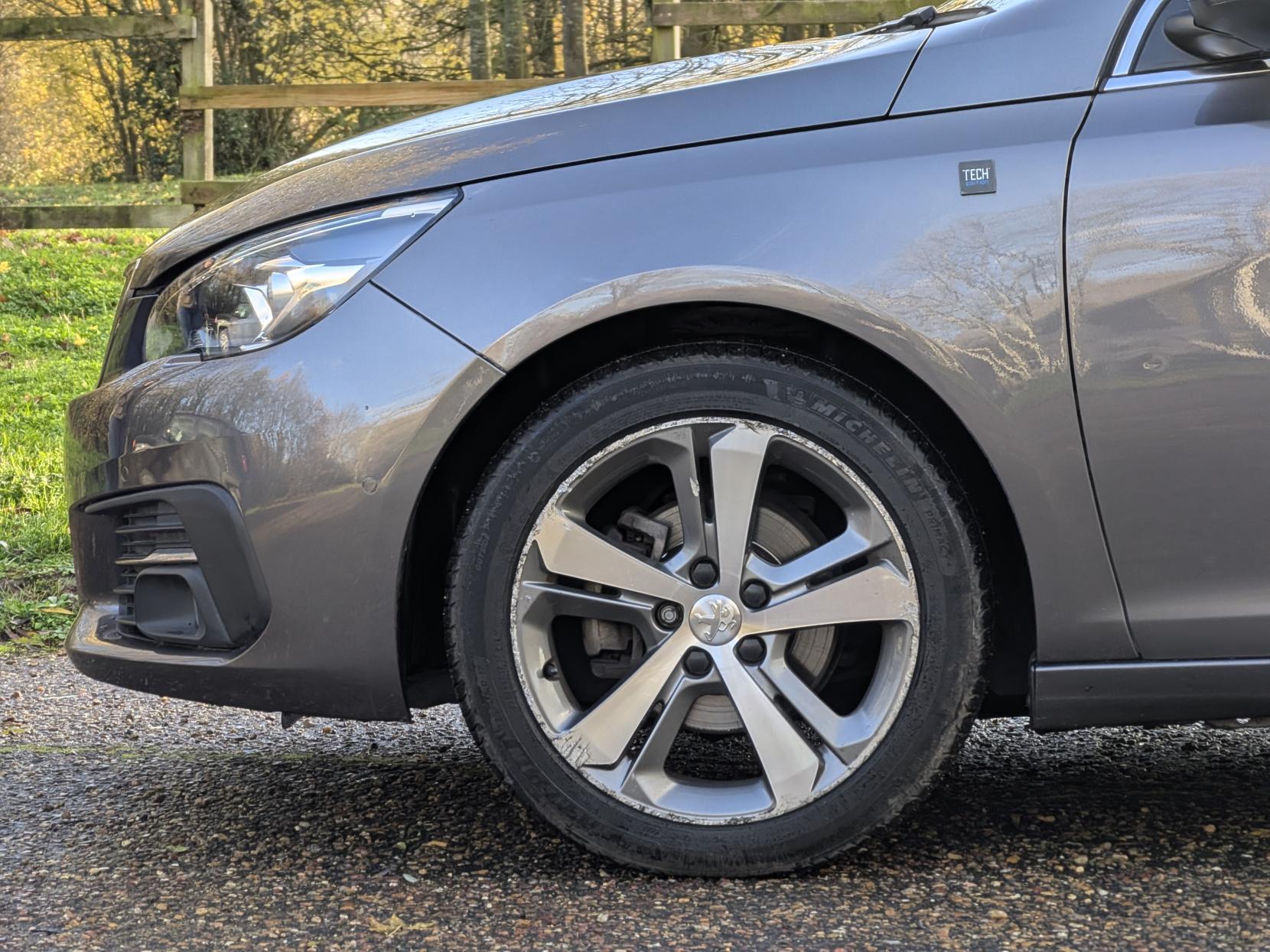 Peugeot 308 1.2 PureTech Tech Edition Hatchback 5dr Petrol EAT Euro 6 (s/s) (130 ps)