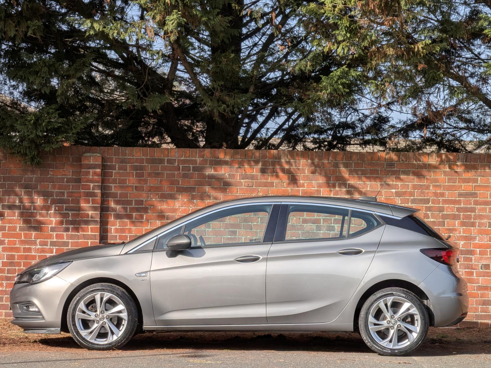 Vauxhall Astra 1.4i Turbo SRi Hatchback 5dr Petrol Manual Euro 6 (150 ps)