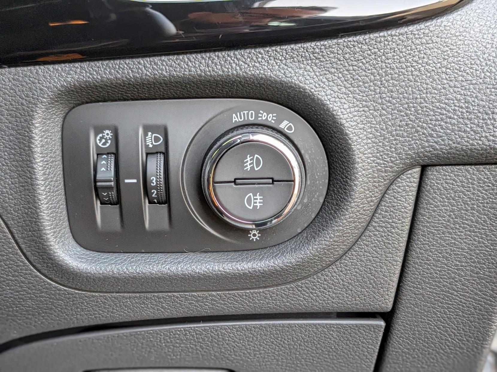 Vauxhall Astra 1.4i Turbo SRi Hatchback 5dr Petrol Manual Euro 6 (150 ps)