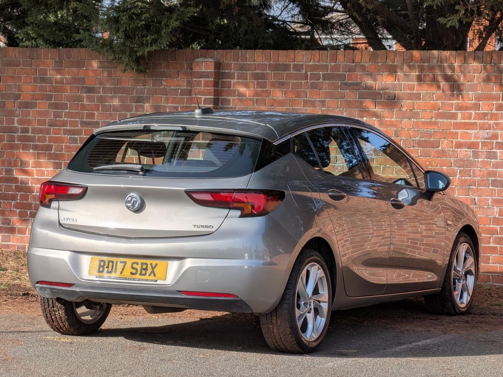 Vauxhall Astra 1.4i Turbo SRi Hatchback 5dr Petrol Manual Euro 6 (150 ps)