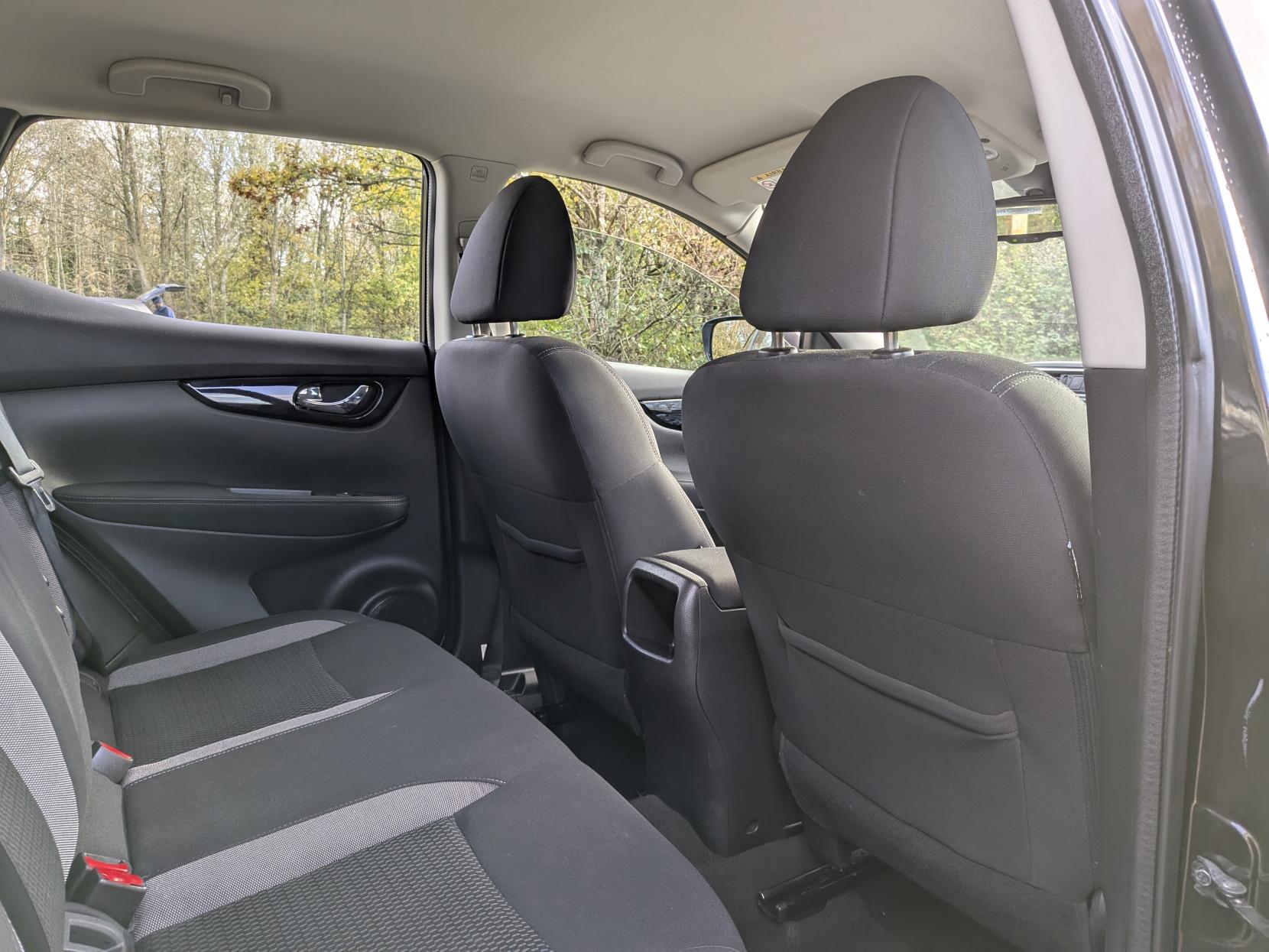 Nissan Qashqai 1.2 DIG-T Acenta SUV 5dr Petrol Manual Euro 6 (s/s) (115 ps)