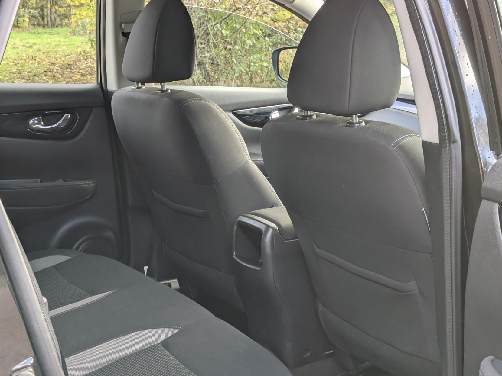 Nissan Qashqai 1.2 DIG-T Acenta SUV 5dr Petrol Manual Euro 6 (s/s) (115 ps)