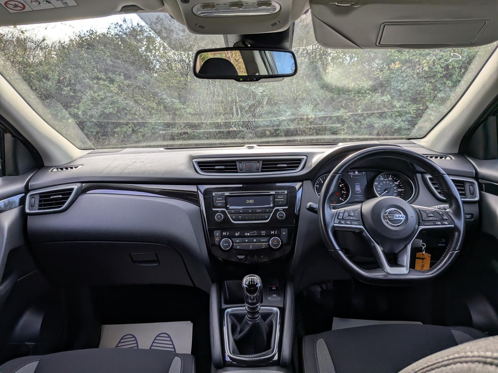 Nissan Qashqai 1.2 DIG-T Acenta SUV 5dr Petrol Manual Euro 6 (s/s) (115 ps)