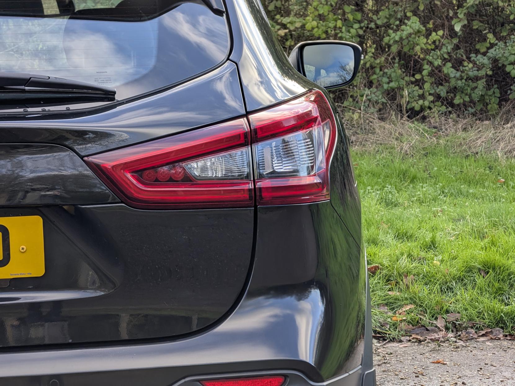 Nissan Qashqai 1.2 DIG-T Acenta SUV 5dr Petrol Manual Euro 6 (s/s) (115 ps)