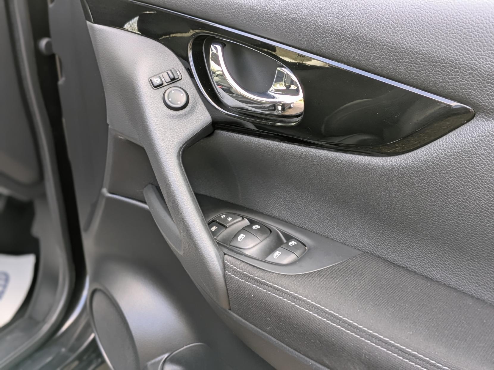 Nissan Qashqai 1.2 DIG-T Acenta SUV 5dr Petrol Manual Euro 6 (s/s) (115 ps)