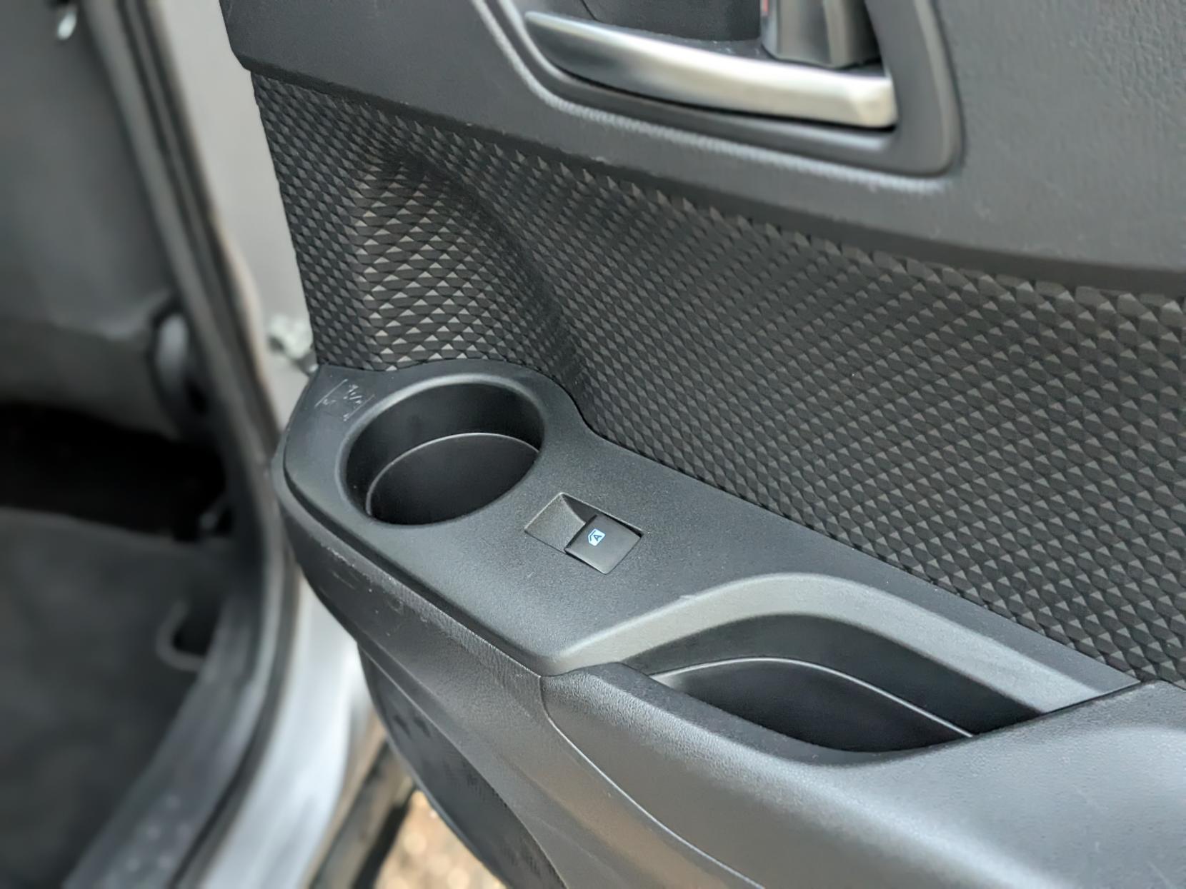 Toyota C-HR 1.8 VVT-h Icon SUV 5dr Petrol Hybrid CVT Euro 6 (s/s) (122 ps)