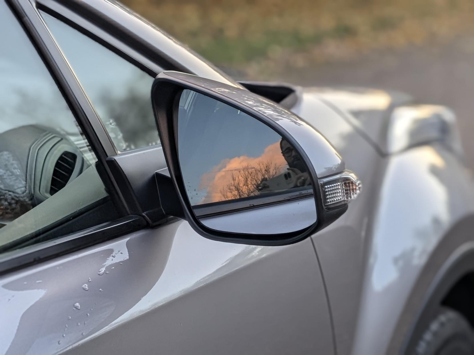 Toyota C-HR 1.8 VVT-h Icon SUV 5dr Petrol Hybrid CVT Euro 6 (s/s) (122 ps)