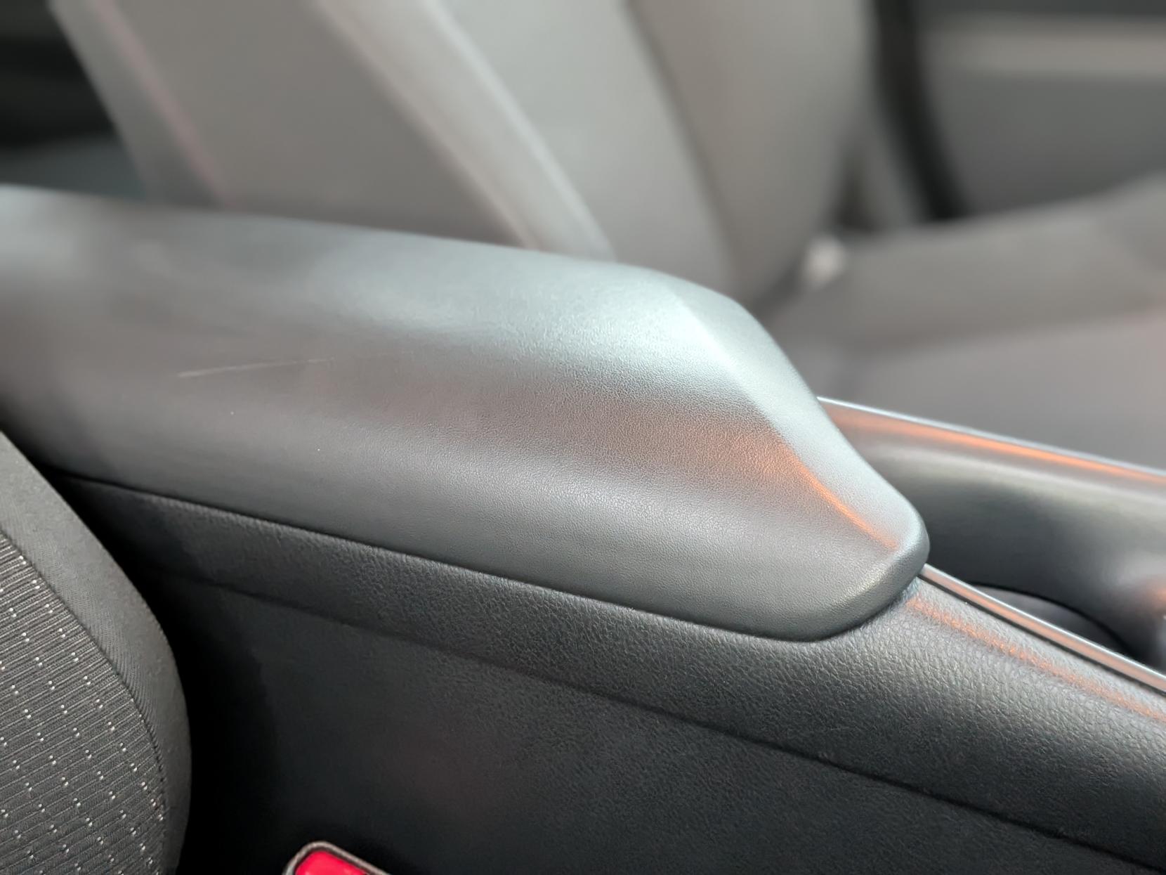 Toyota C-HR 1.8 VVT-h Icon SUV 5dr Petrol Hybrid CVT Euro 6 (s/s) (122 ps)