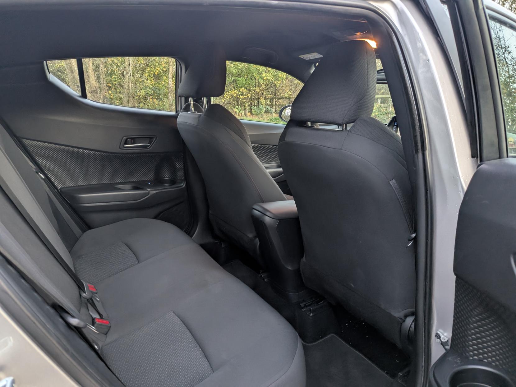 Toyota C-HR 1.8 VVT-h Icon SUV 5dr Petrol Hybrid CVT Euro 6 (s/s) (122 ps)