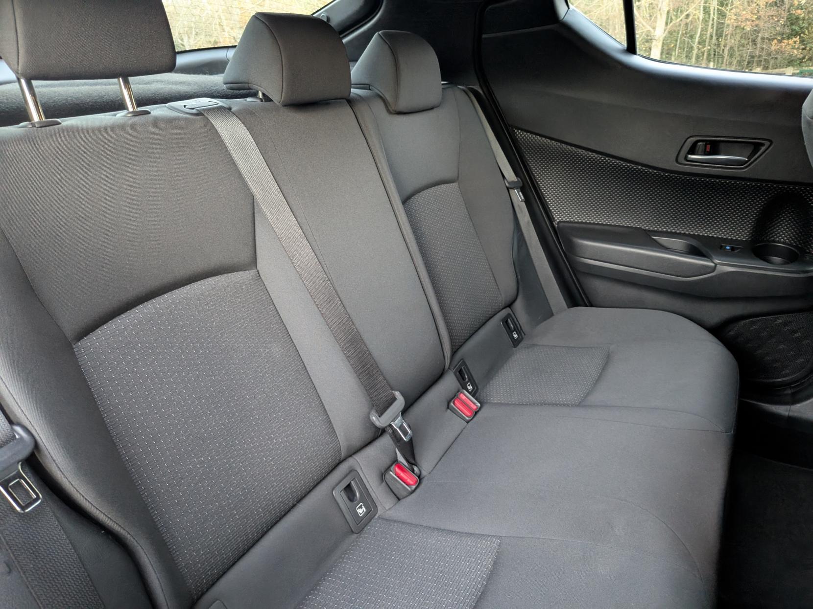 Toyota C-HR 1.8 VVT-h Icon SUV 5dr Petrol Hybrid CVT Euro 6 (s/s) (122 ps)