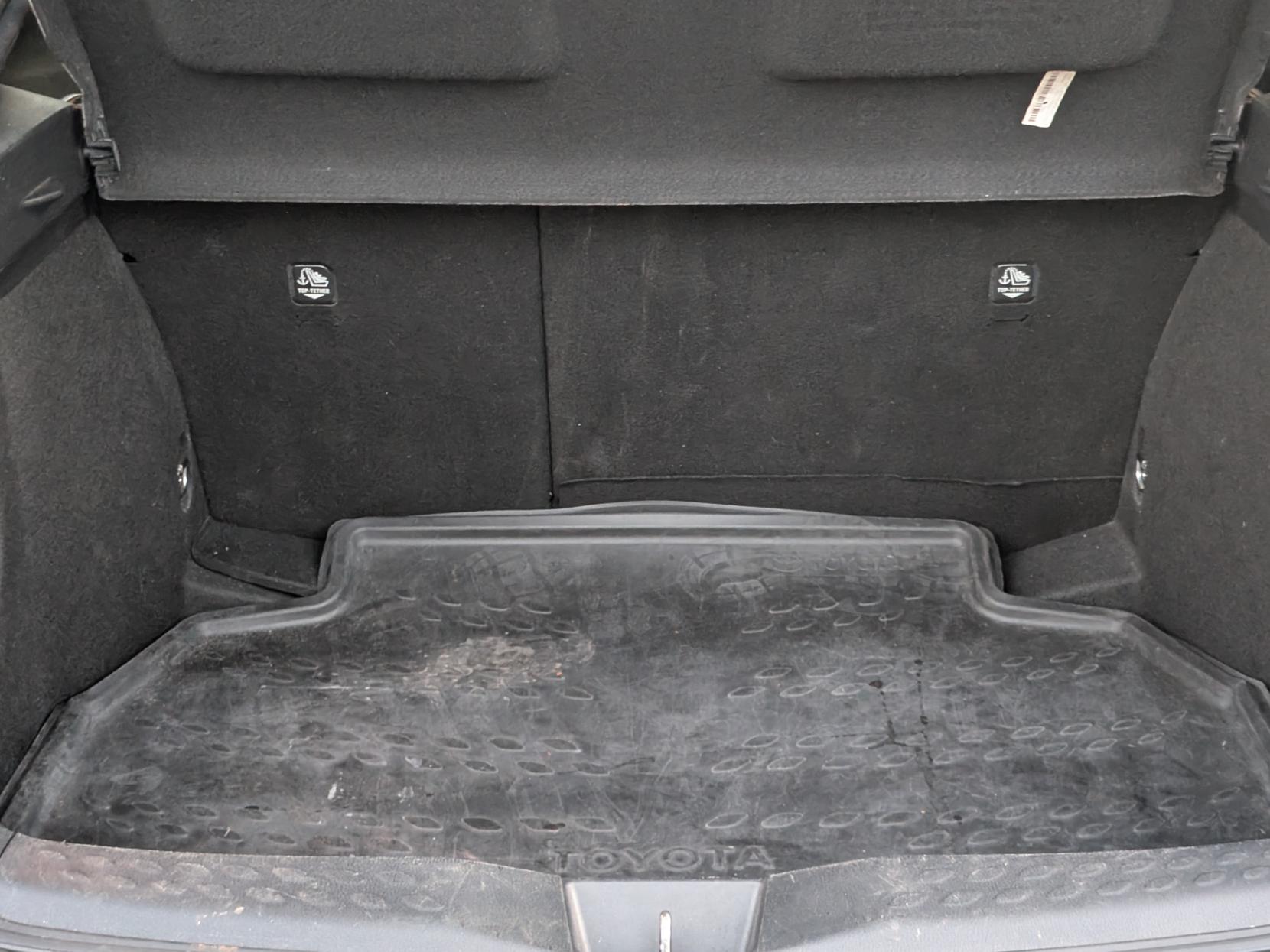 Toyota C-HR 1.8 VVT-h Icon SUV 5dr Petrol Hybrid CVT Euro 6 (s/s) (122 ps)