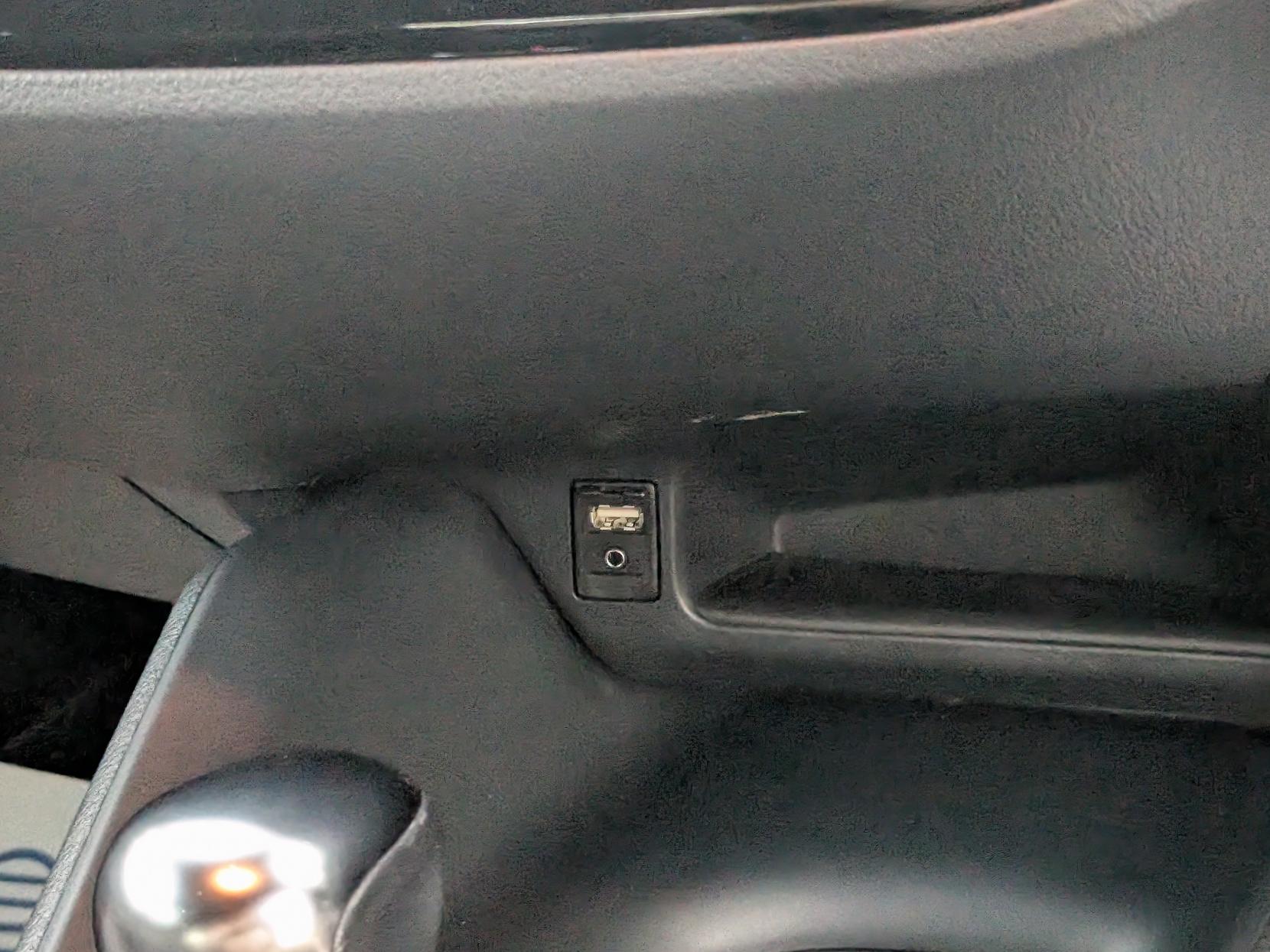 Toyota C-HR 1.8 VVT-h Icon SUV 5dr Petrol Hybrid CVT Euro 6 (s/s) (122 ps)