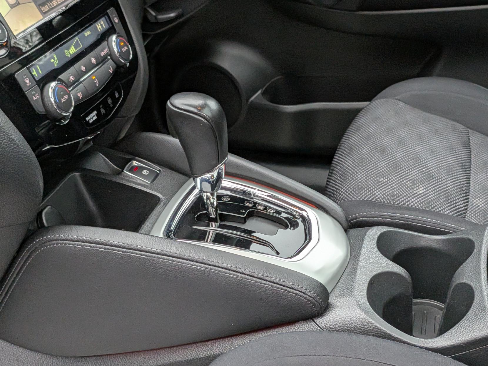 Nissan Qashqai 1.2 DIG-T N-Connecta SUV 5dr Petrol XTRON 2WD Euro 6 (s/s) (115 ps)