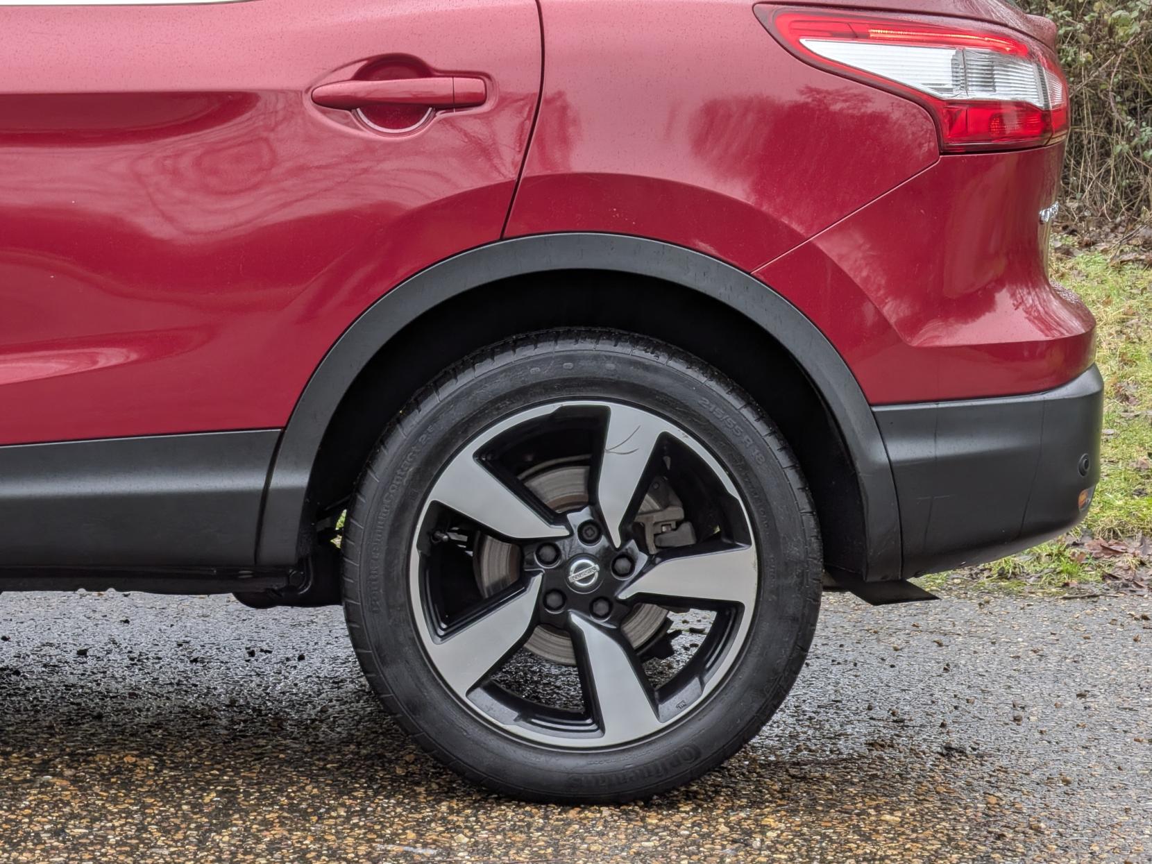 Nissan Qashqai 1.2 DIG-T N-Connecta SUV 5dr Petrol XTRON 2WD Euro 6 (s/s) (115 ps)