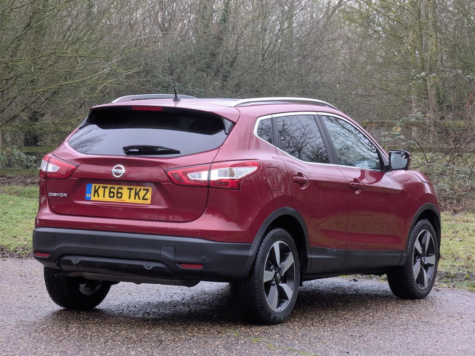 Nissan Qashqai 1.2 DIG-T N-Connecta SUV 5dr Petrol XTRON 2WD Euro 6 (s/s) (115 ps)