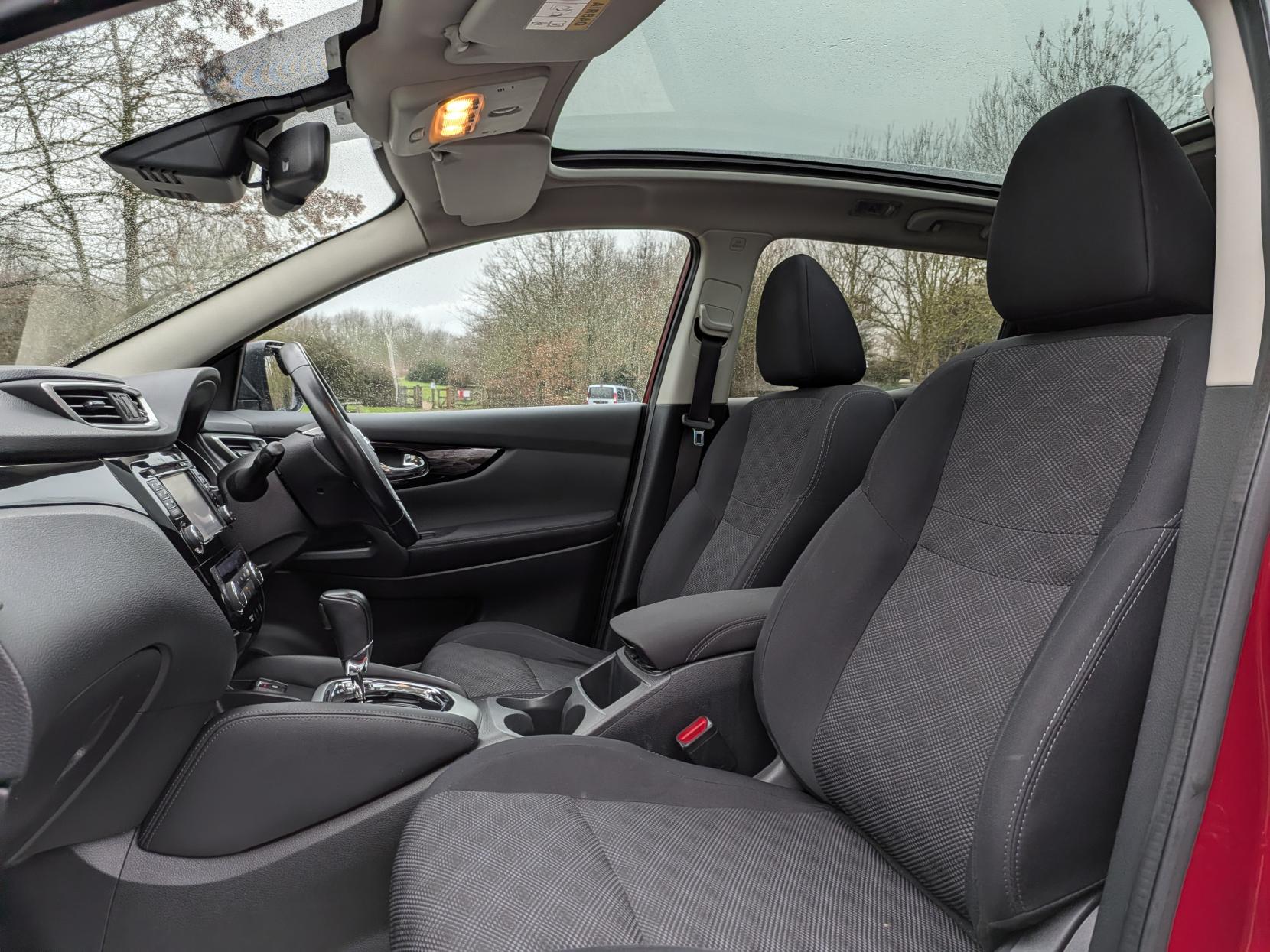 Nissan Qashqai 1.2 DIG-T N-Connecta SUV 5dr Petrol XTRON 2WD Euro 6 (s/s) (115 ps)