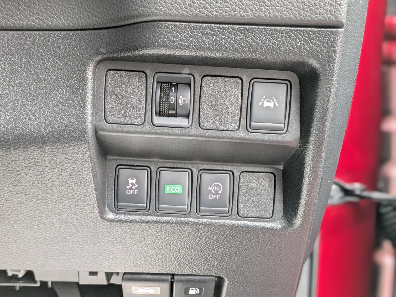 Nissan Qashqai 1.2 DIG-T N-Connecta SUV 5dr Petrol XTRON 2WD Euro 6 (s/s) (115 ps)