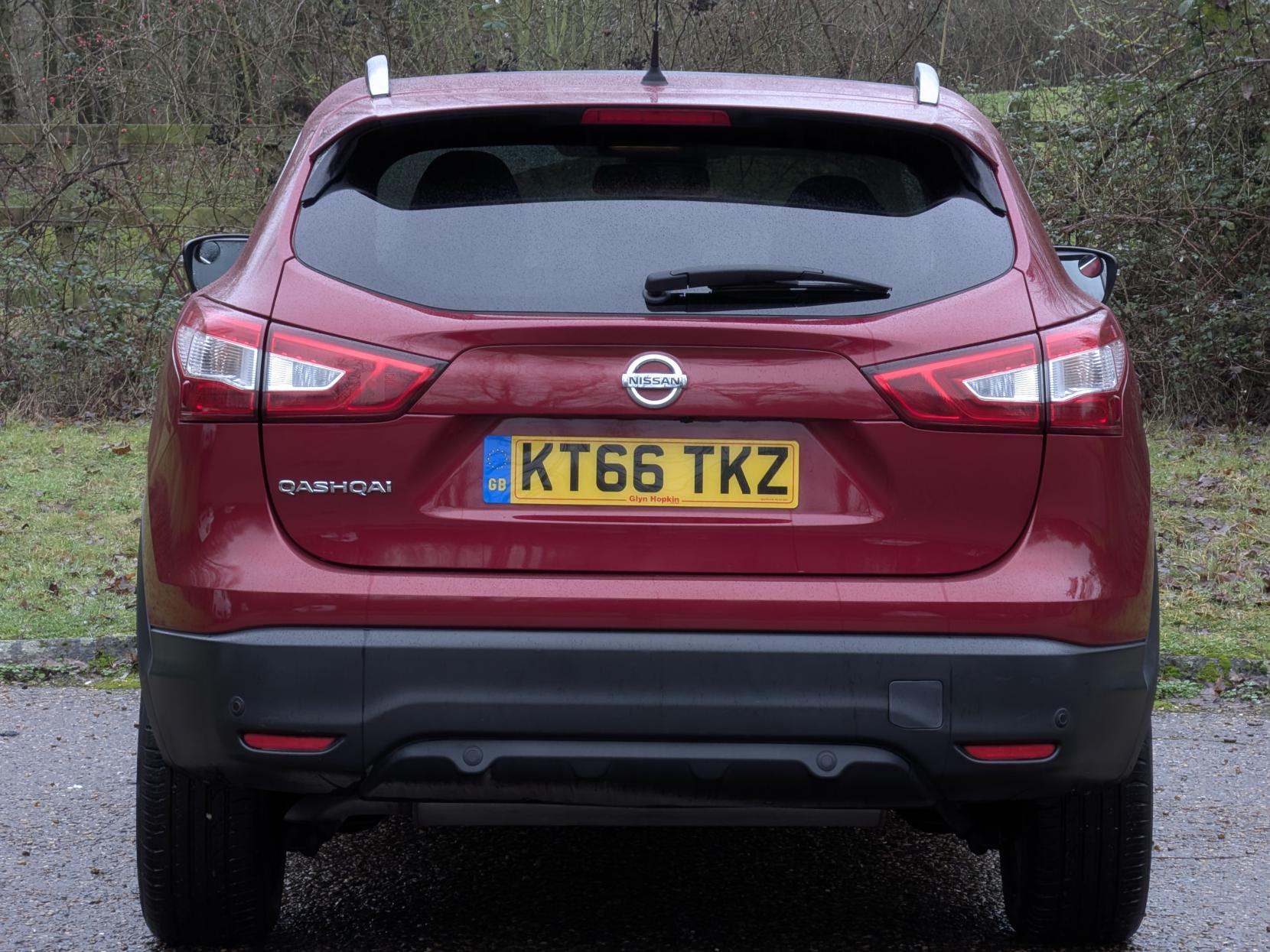 Nissan Qashqai 1.2 DIG-T N-Connecta SUV 5dr Petrol XTRON 2WD Euro 6 (s/s) (115 ps)