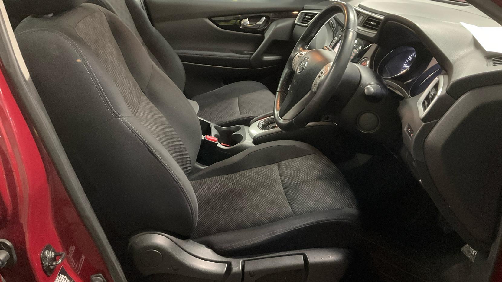 Nissan Qashqai 1.2 DIG-T N-Connecta SUV 5dr Petrol XTRON 2WD Euro 6 (s/s) (115 ps)