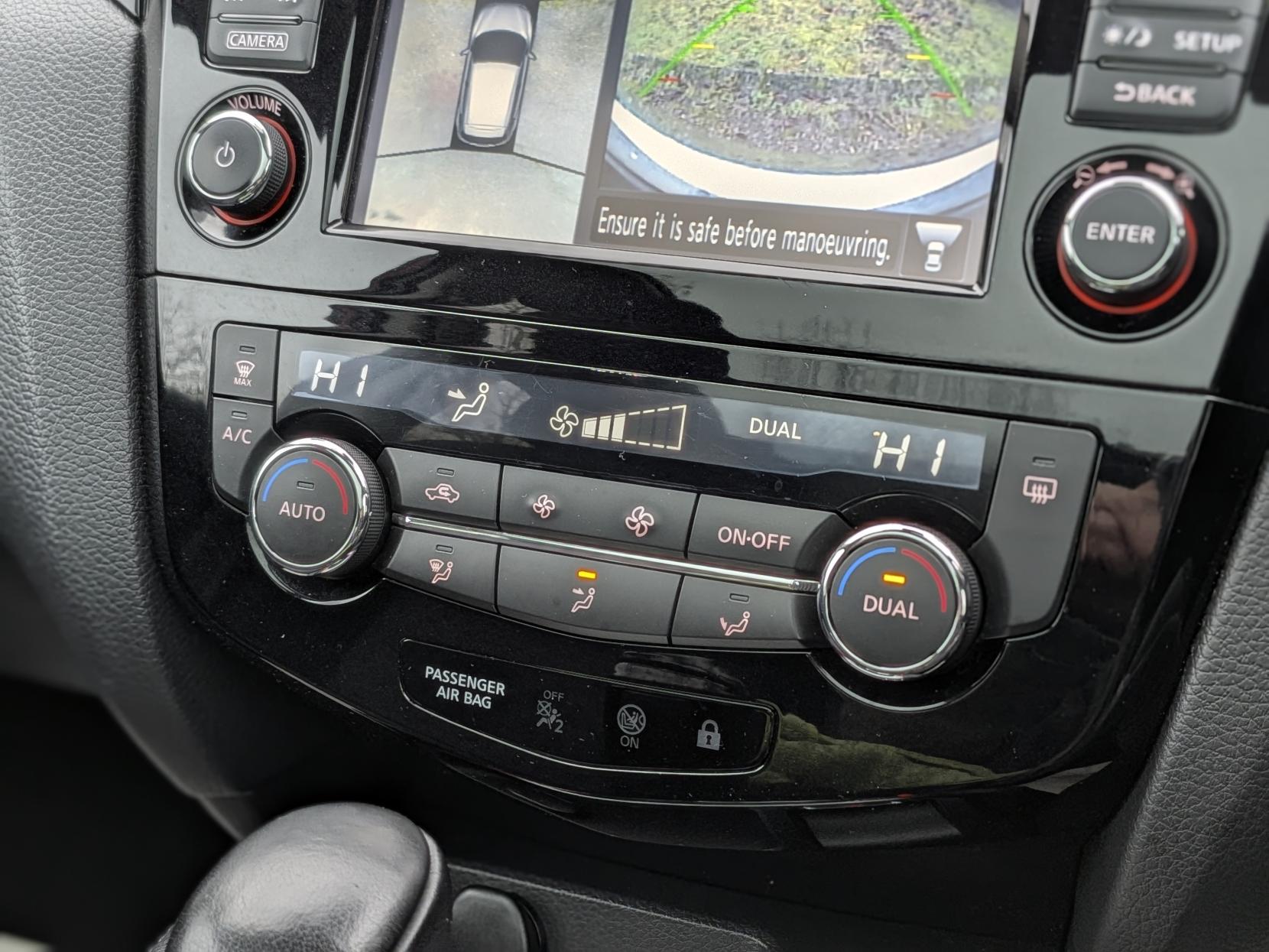 Nissan Qashqai 1.2 DIG-T N-Connecta SUV 5dr Petrol XTRON 2WD Euro 6 (s/s) (115 ps)