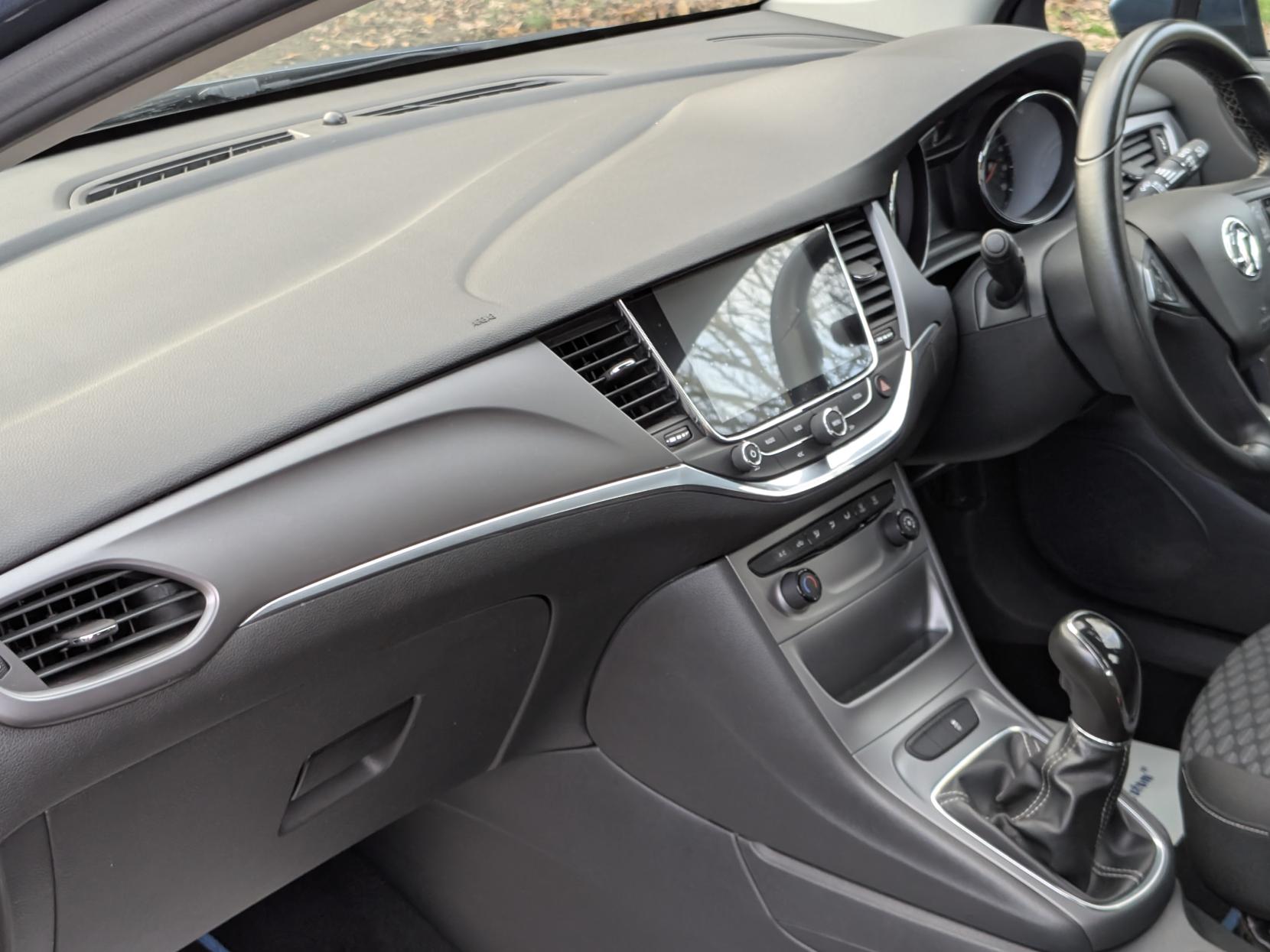 Vauxhall Astra 1.4i Turbo Tech Line Hatchback 5dr Petrol Manual Euro 6 (125 ps)