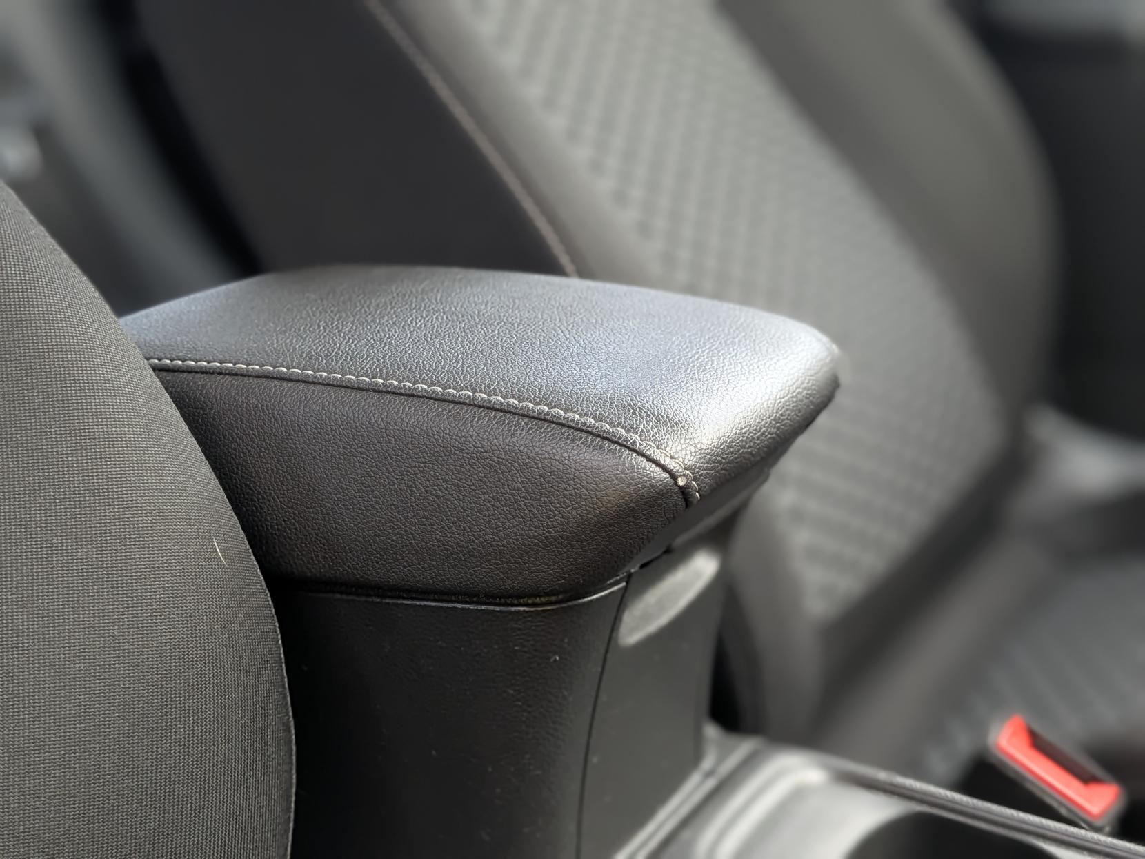 Vauxhall Astra 1.4i Turbo Tech Line Hatchback 5dr Petrol Manual Euro 6 (125 ps)