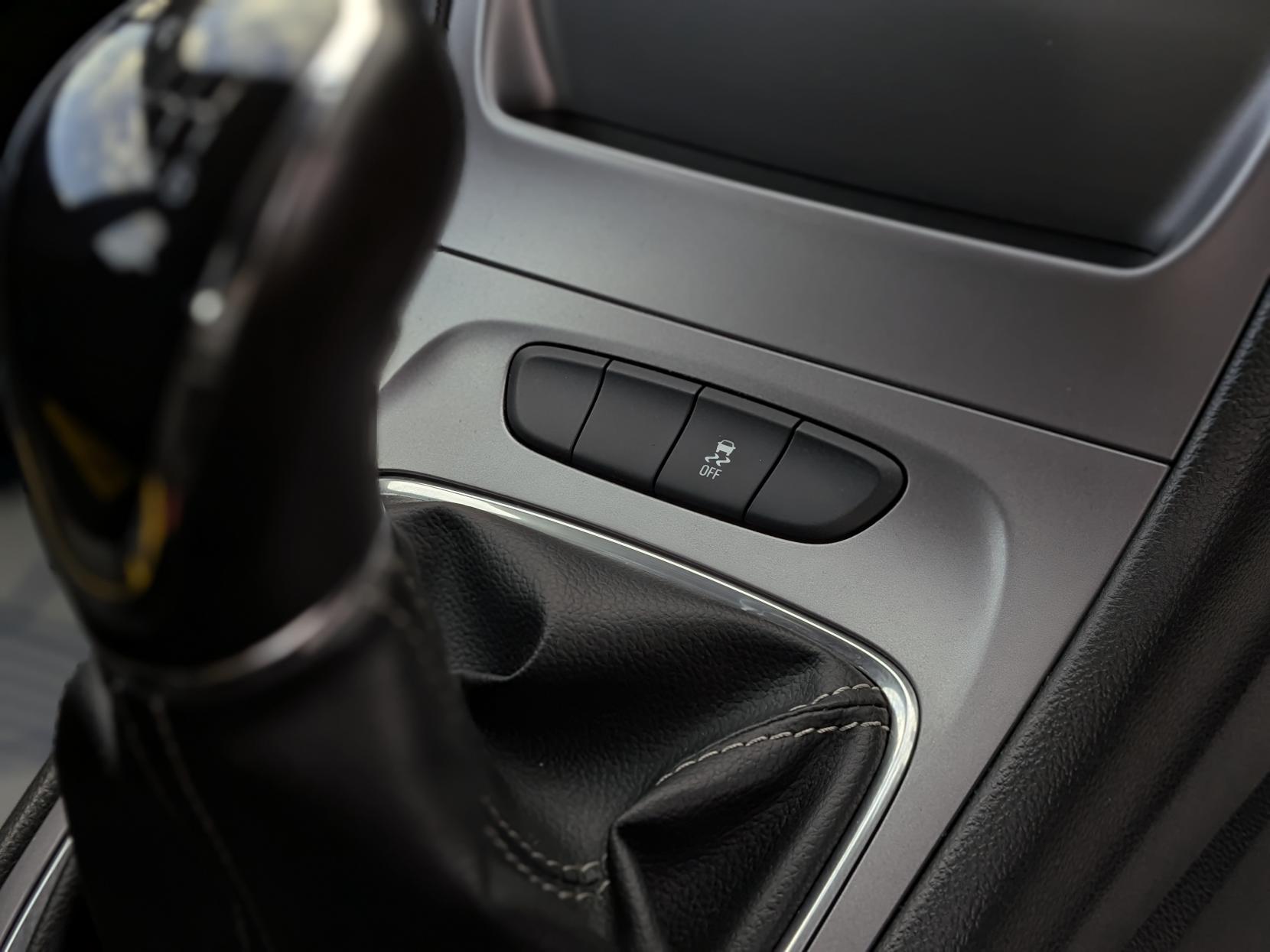 Vauxhall Astra 1.4i Turbo Tech Line Hatchback 5dr Petrol Manual Euro 6 (125 ps)