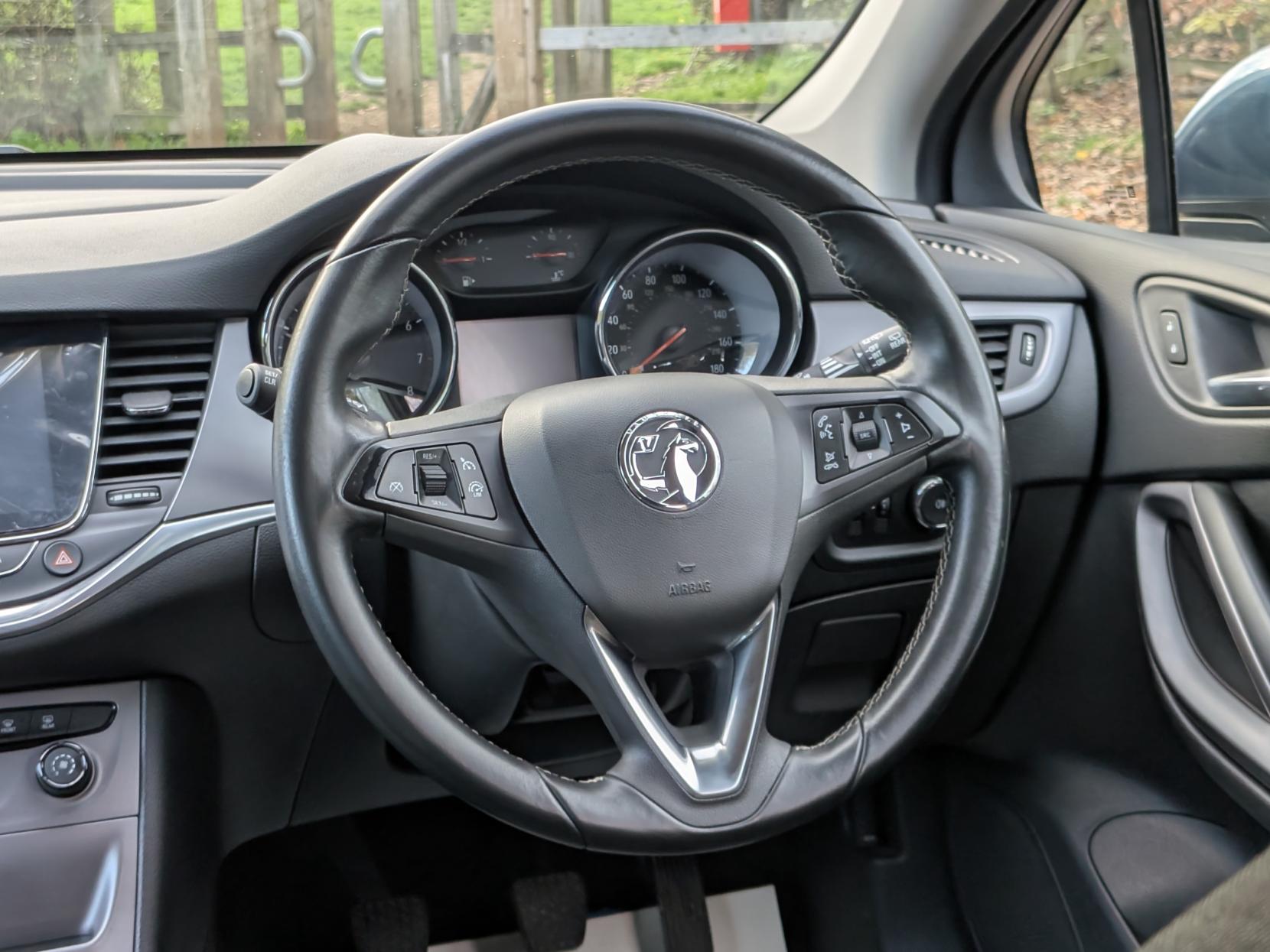 Vauxhall Astra 1.4i Turbo Tech Line Hatchback 5dr Petrol Manual Euro 6 (125 ps)